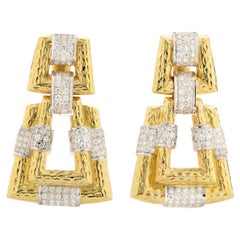Boucles d'oreilles géométriques Andrew Clunn Vintage en or jaune 18 carats martelé et diamants