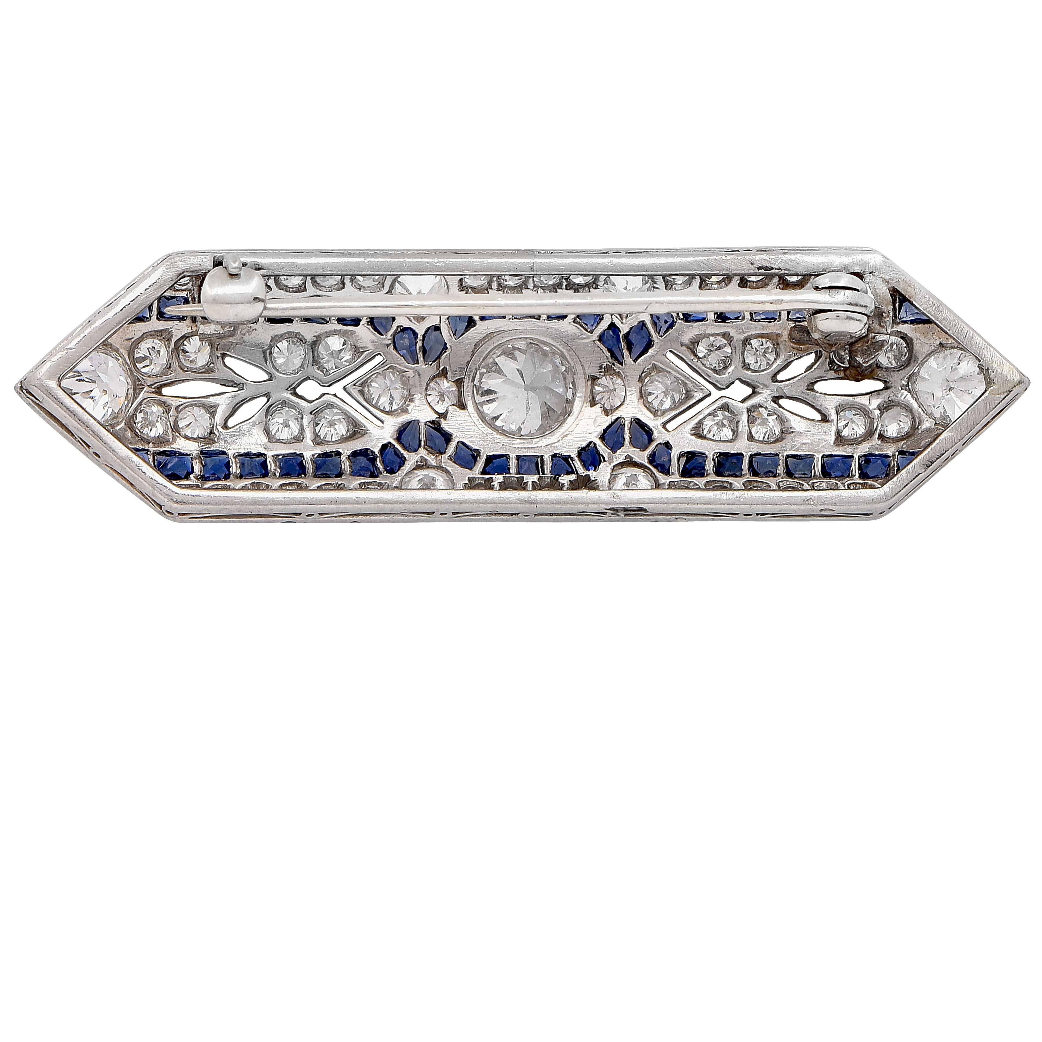 Art Deco 2.10 Carat Diamond and Sapphire Platinum Brooch In Excellent Condition For Sale In Bay Harbor Islands, FL