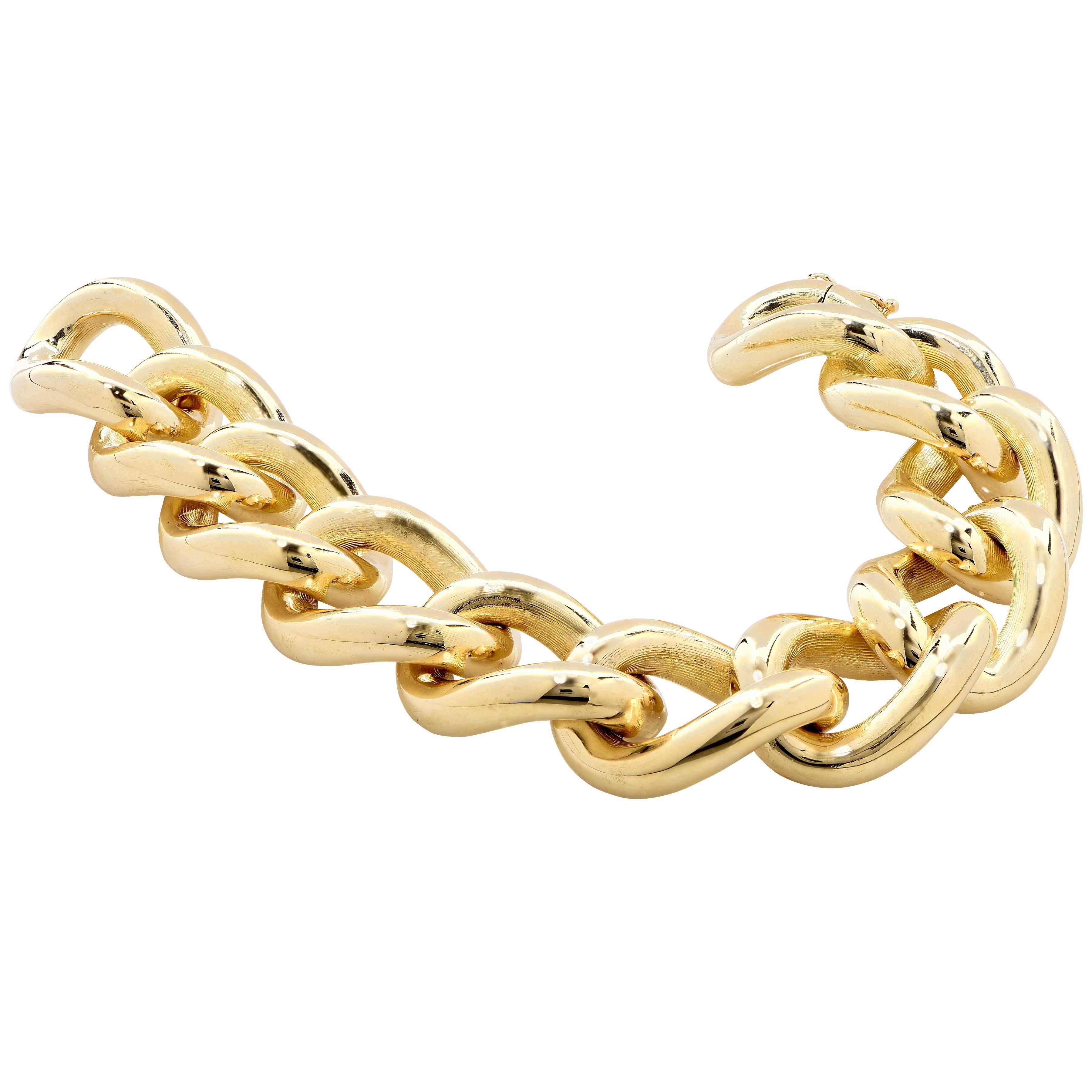 18 Karat Yellow Gold Retro Design Highly flexible gold link bracelet.
Length 7 1/2 inches 
Weight 53.3 grams.
Metal Type: 18 Kt Yellow Gold
