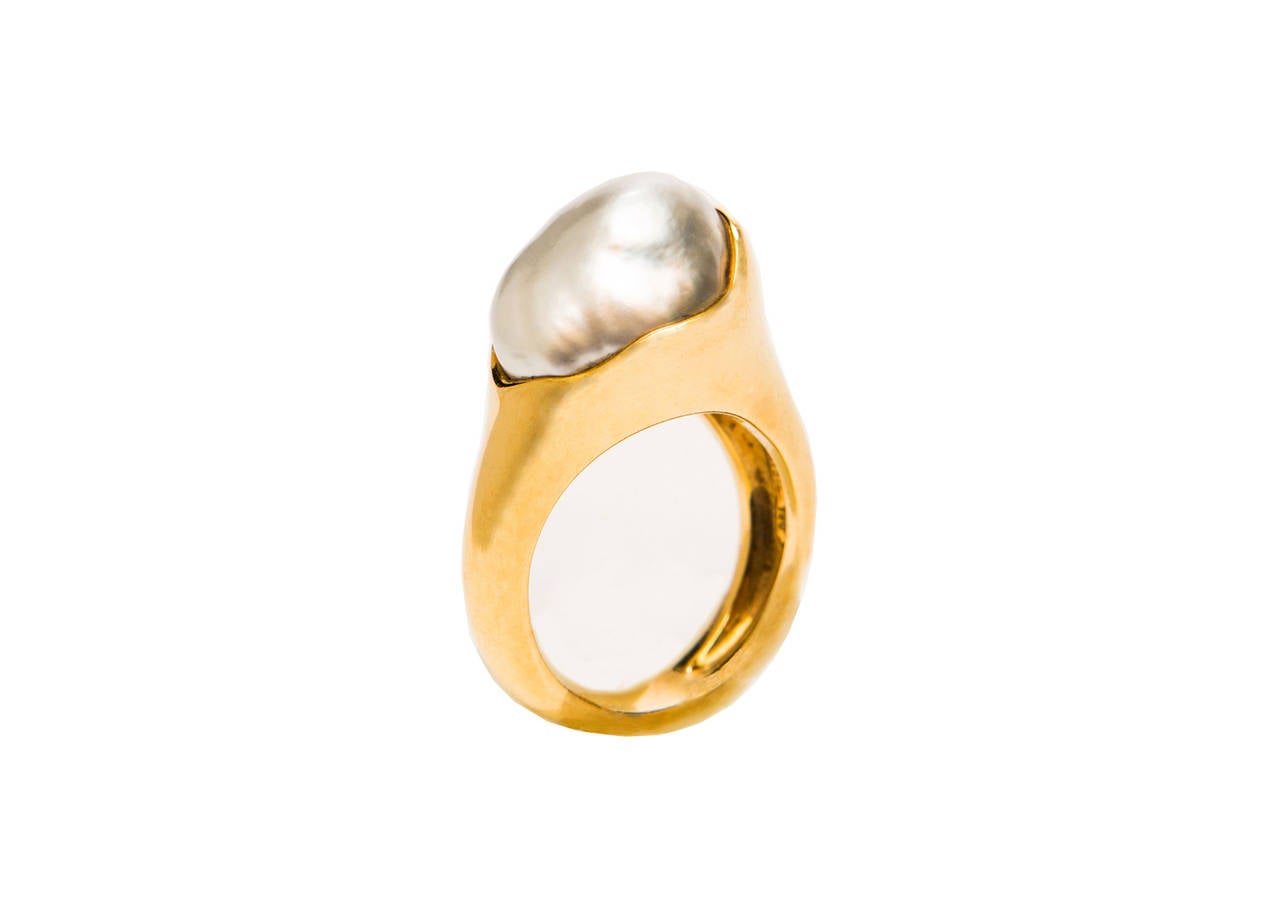 Tiffany & Co. Elsa Peretti Pearl Gold Ring In Excellent Condition In Atlanta, GA