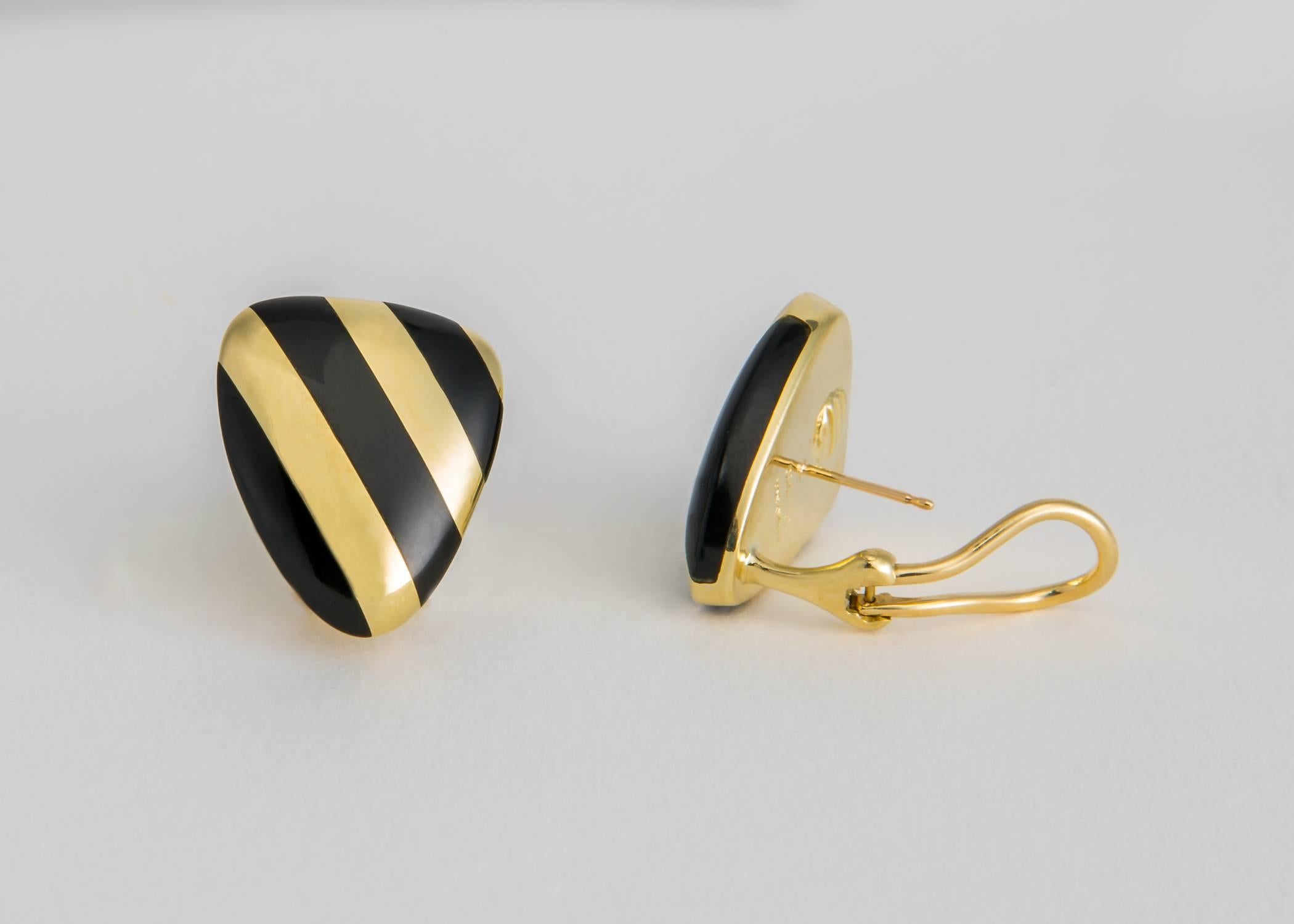 Classic stripes of black onyx and rich 18k gold create a chic easy to wear earring. Tiffany quality and design !  7/8's of an inch in length. 