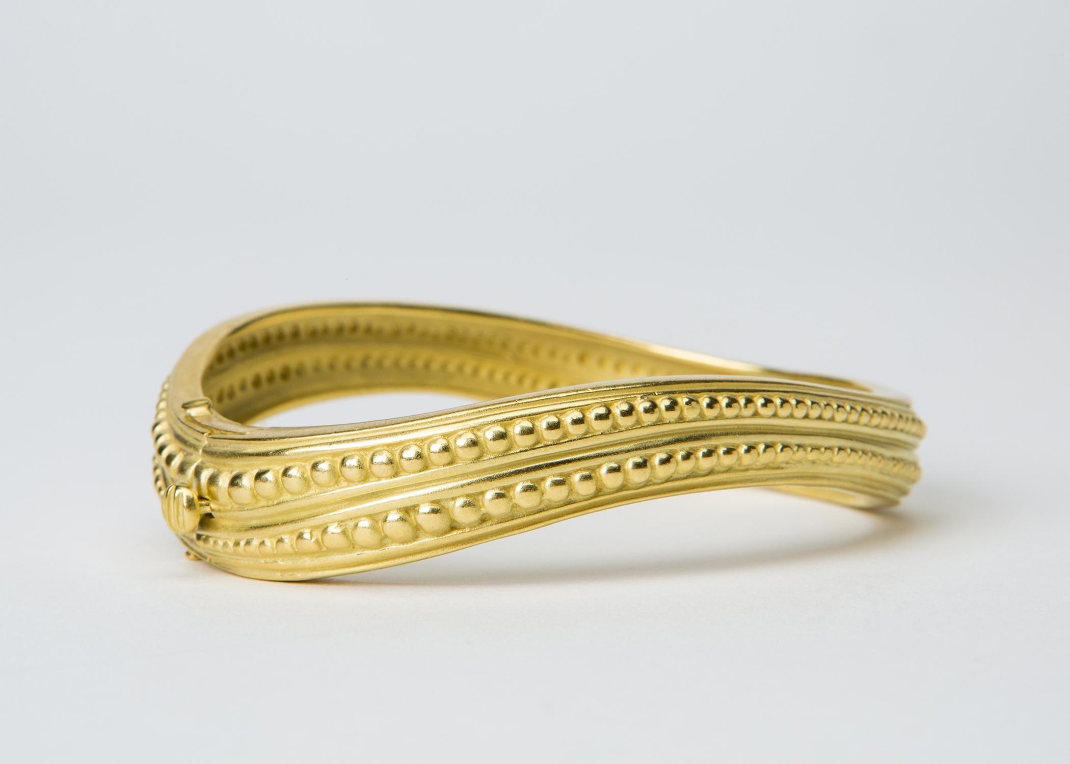 Contemporary Kieselstein-Cord Gold Bangle Bracelet