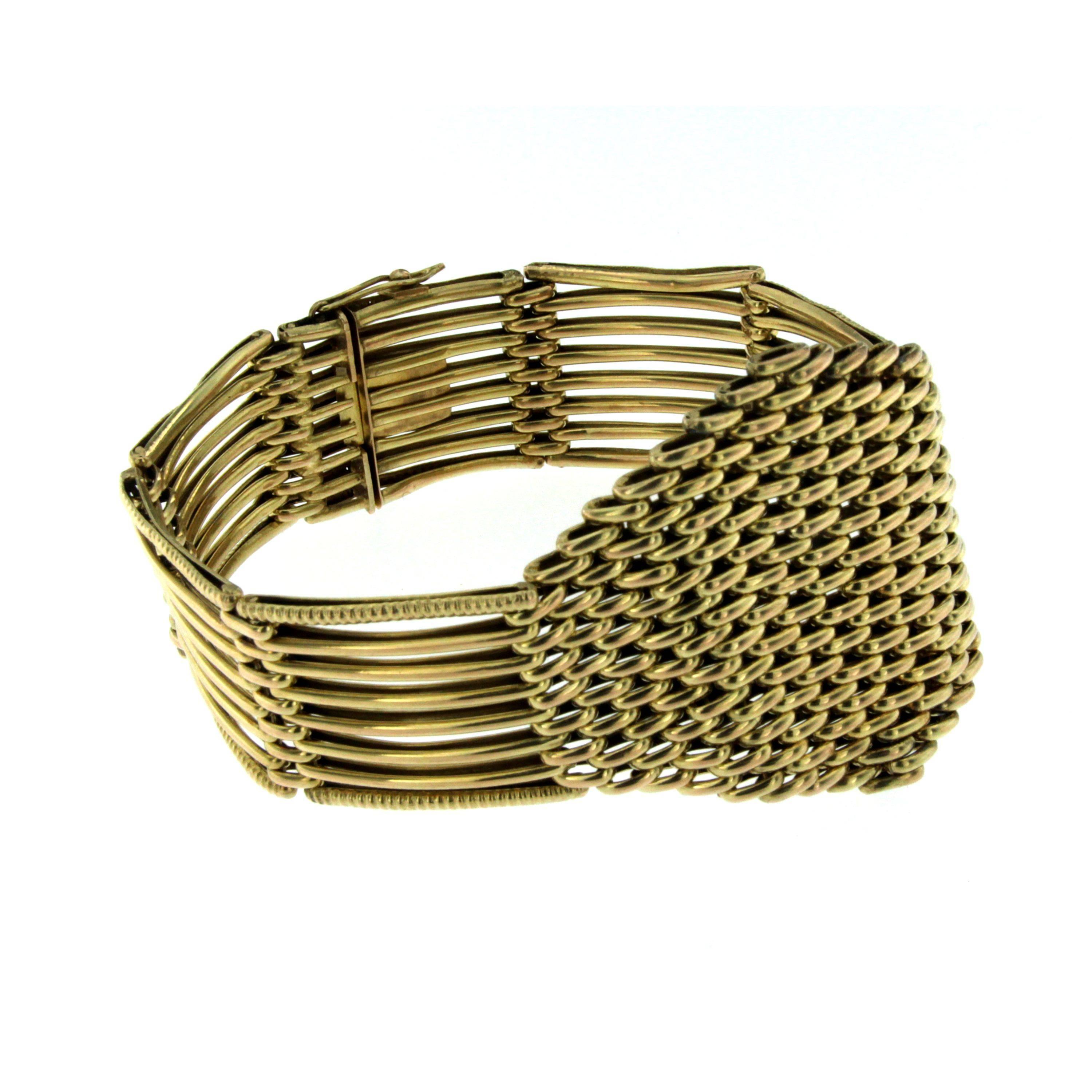 Victorian Gold Mesh Bracelet In Excellent Condition In Napoli, Italy