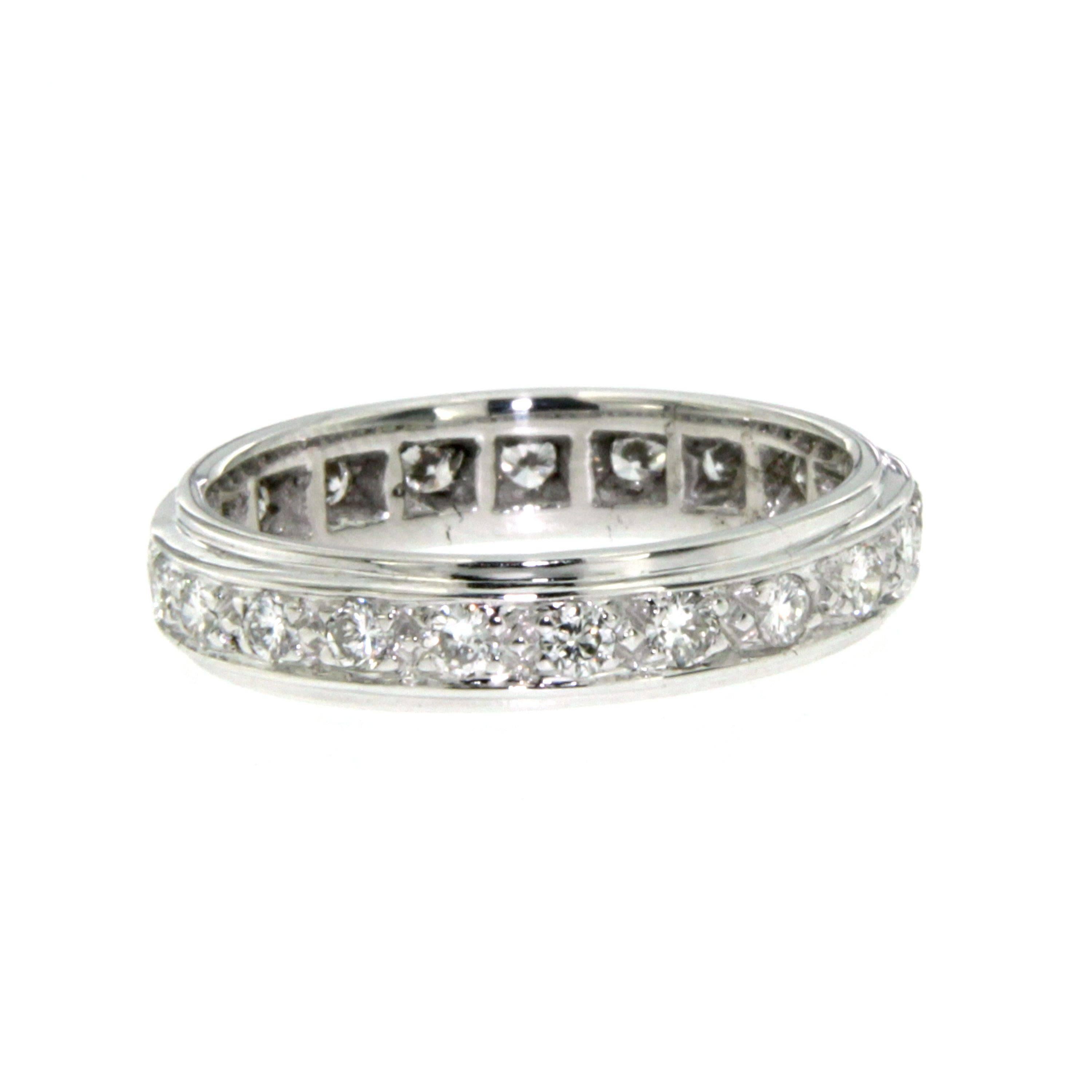 This beautiful 18k white gold diamond eternity ring features round cut diamonds weighing in total 0.60 carats. 

Ring Size: US 5/6 - IT 11 - FR 51 - UK L-1/2 (this ring can not be resized)
Diameter: 1,6 cm
Gross weight: 3.3 Grams 
Origin Italy,
