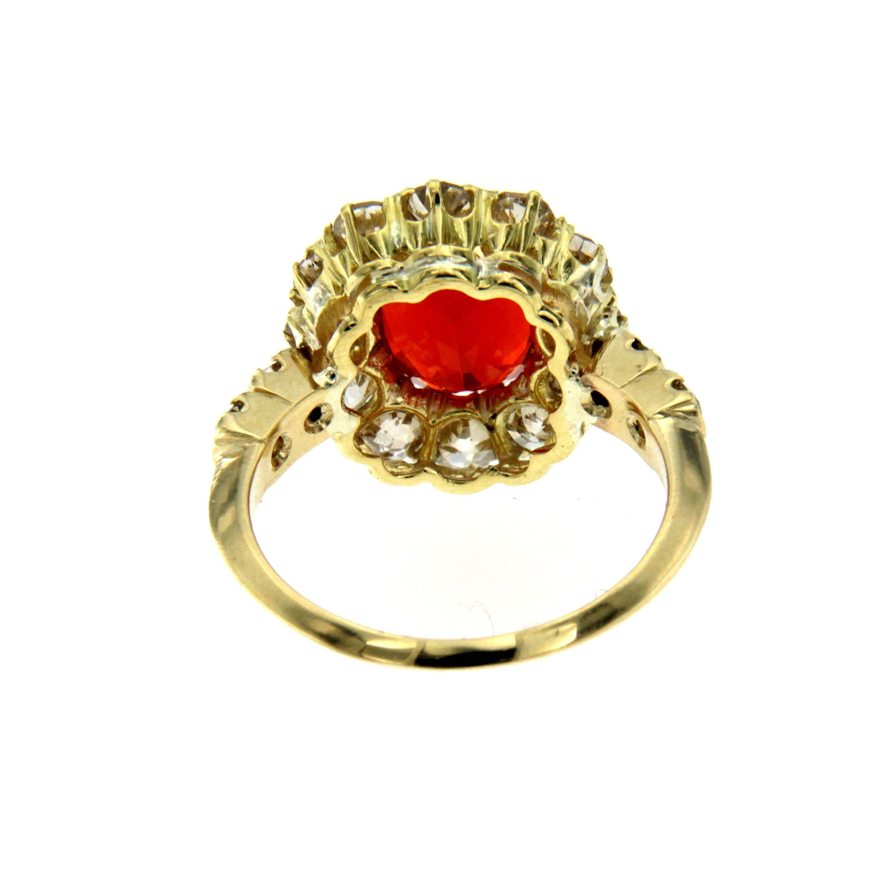 Antique Fire Opal Diamond Cluster Gold Ring In Excellent Condition In Napoli, Italy