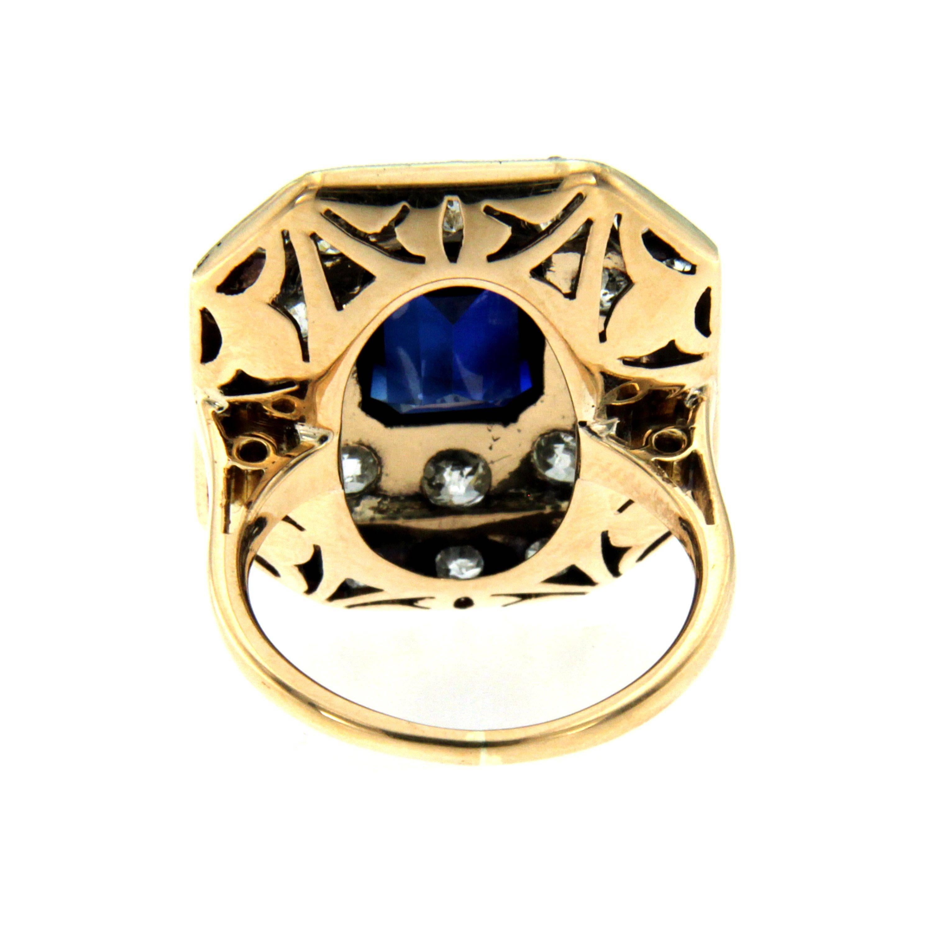 Retro Verneuil Diamonds Gold Ring 1
