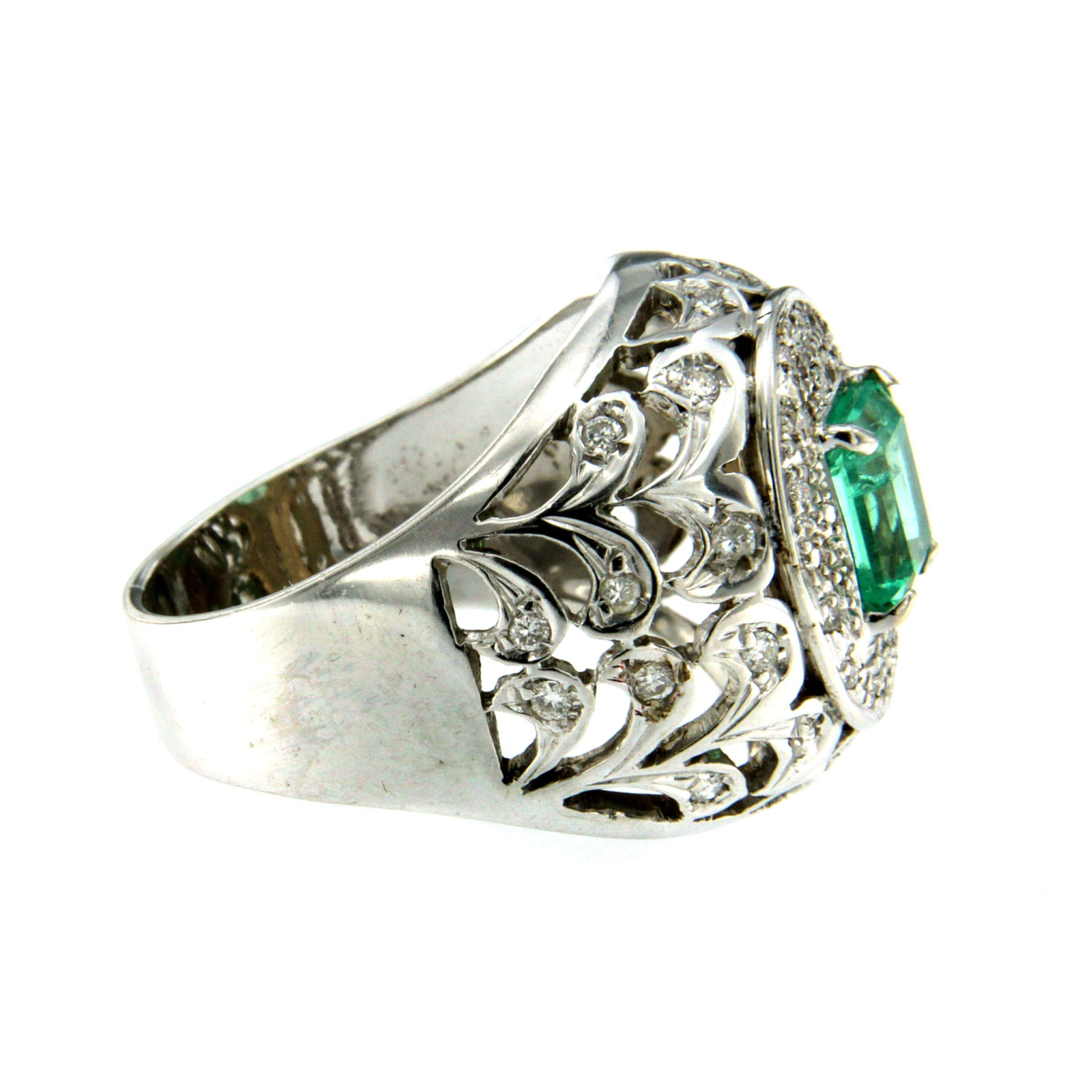Women's or Men's Emerald Diamond Gold Ring
