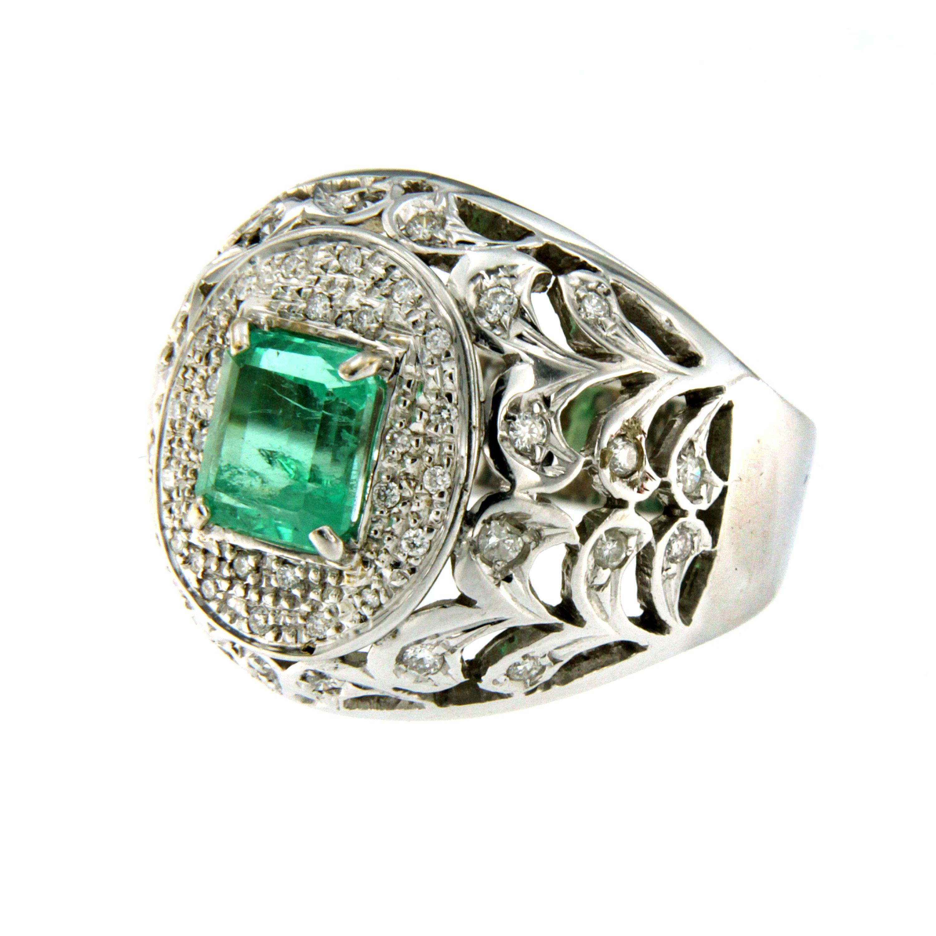 Emerald Diamond Gold Ring In Excellent Condition In Napoli, Italy