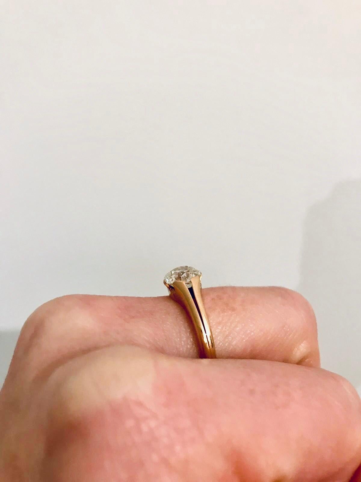 Retro 1.70 Carat Diamond Solitaire Gold Ring 4