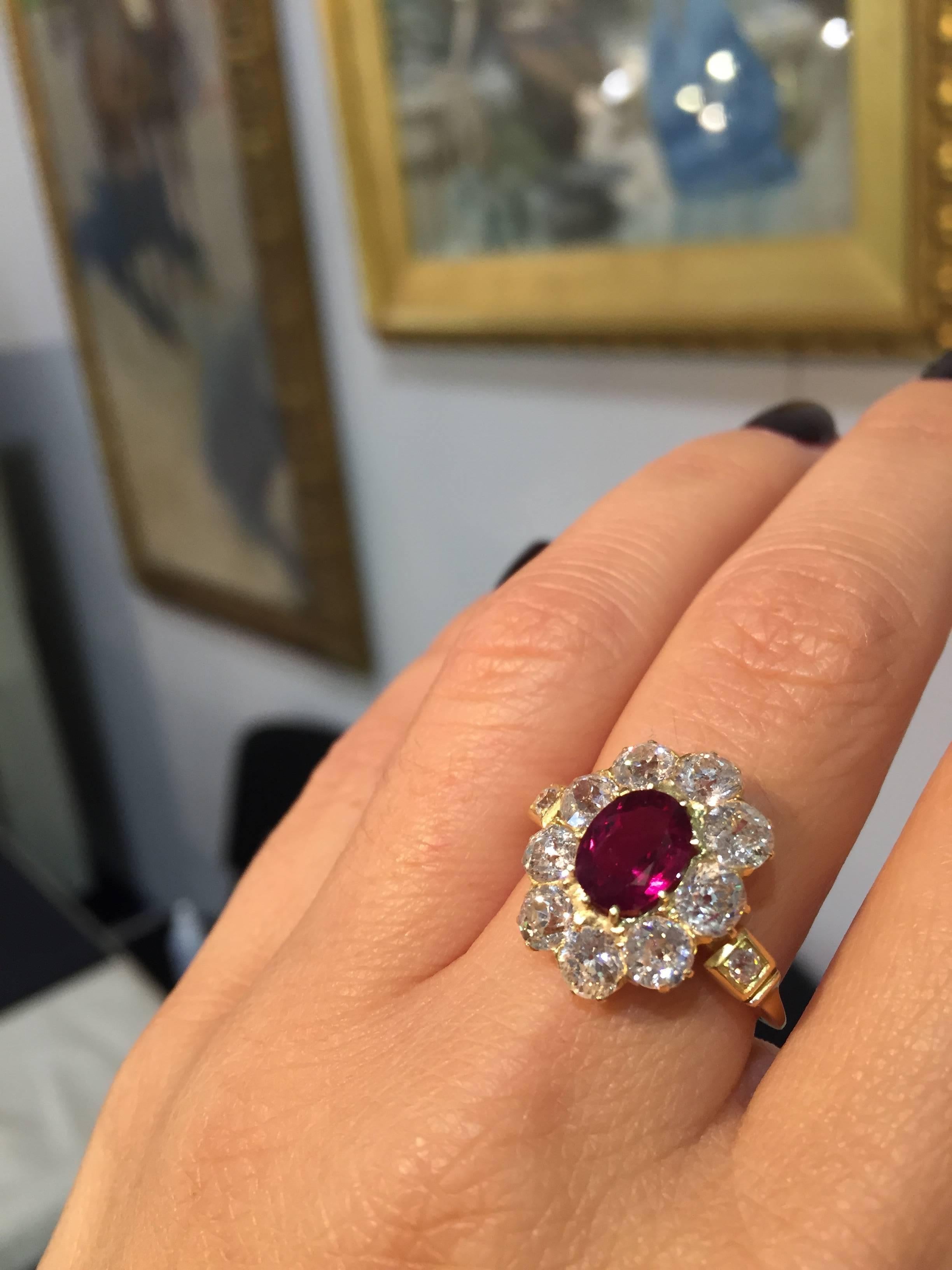 Victorian 2.50 Carat Natural Ruby Diamond Gold Cluster Ring 3