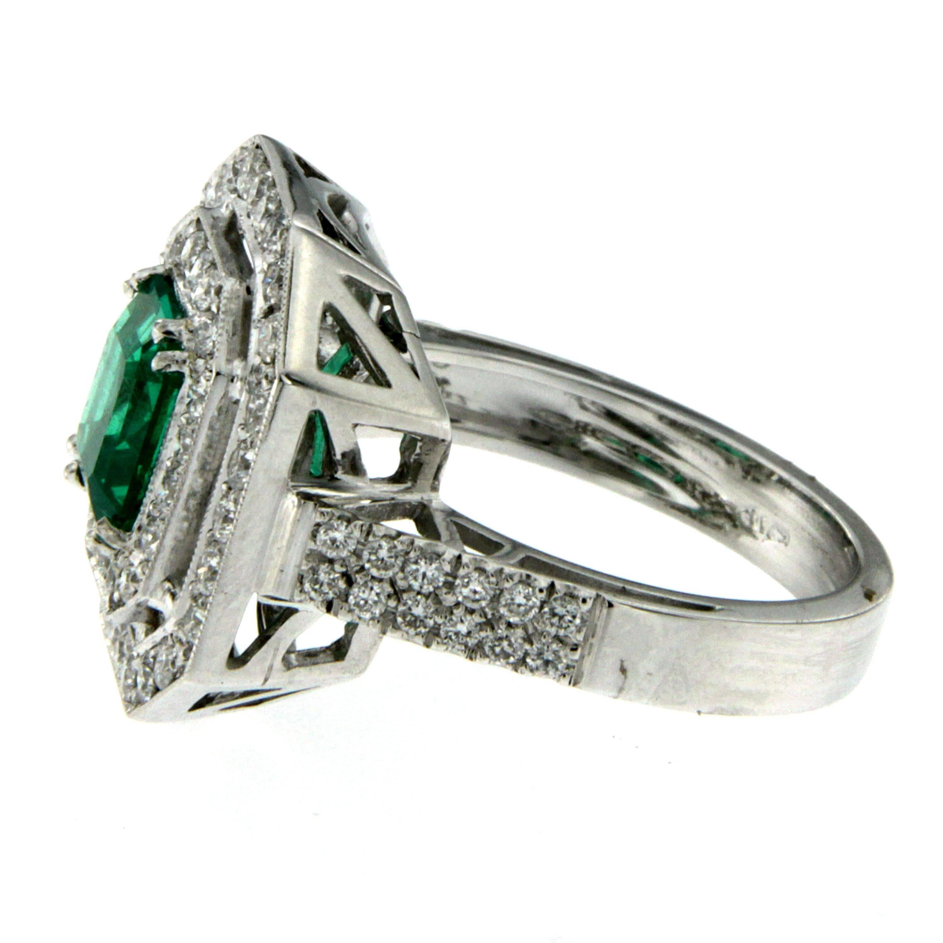 1.67 Carat AGL Cert Emerald Diamond Gold Engagement Ring In New Condition In Napoli, Italy