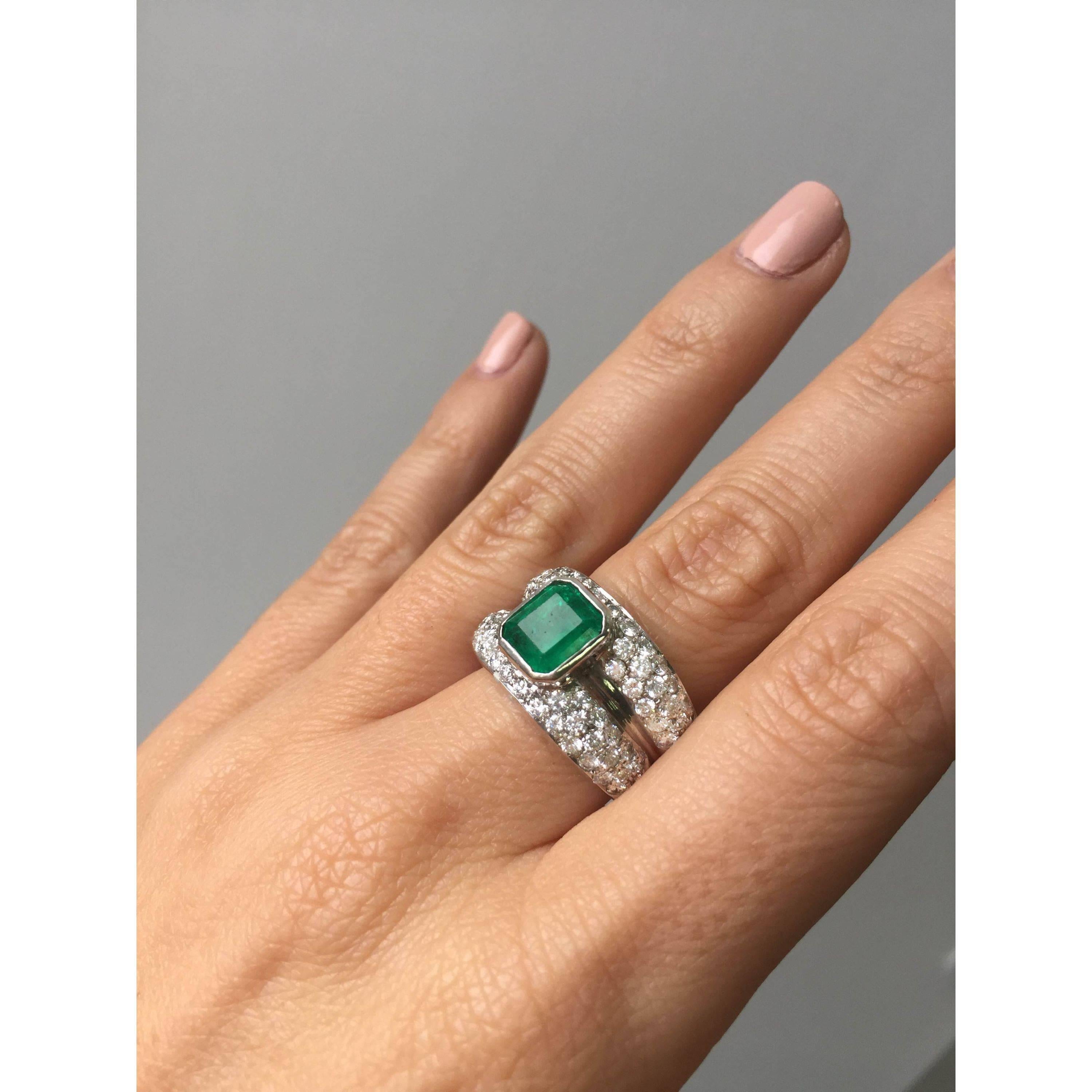 2.50 Carat Colombian Emerald Diamond Gold Ring 3