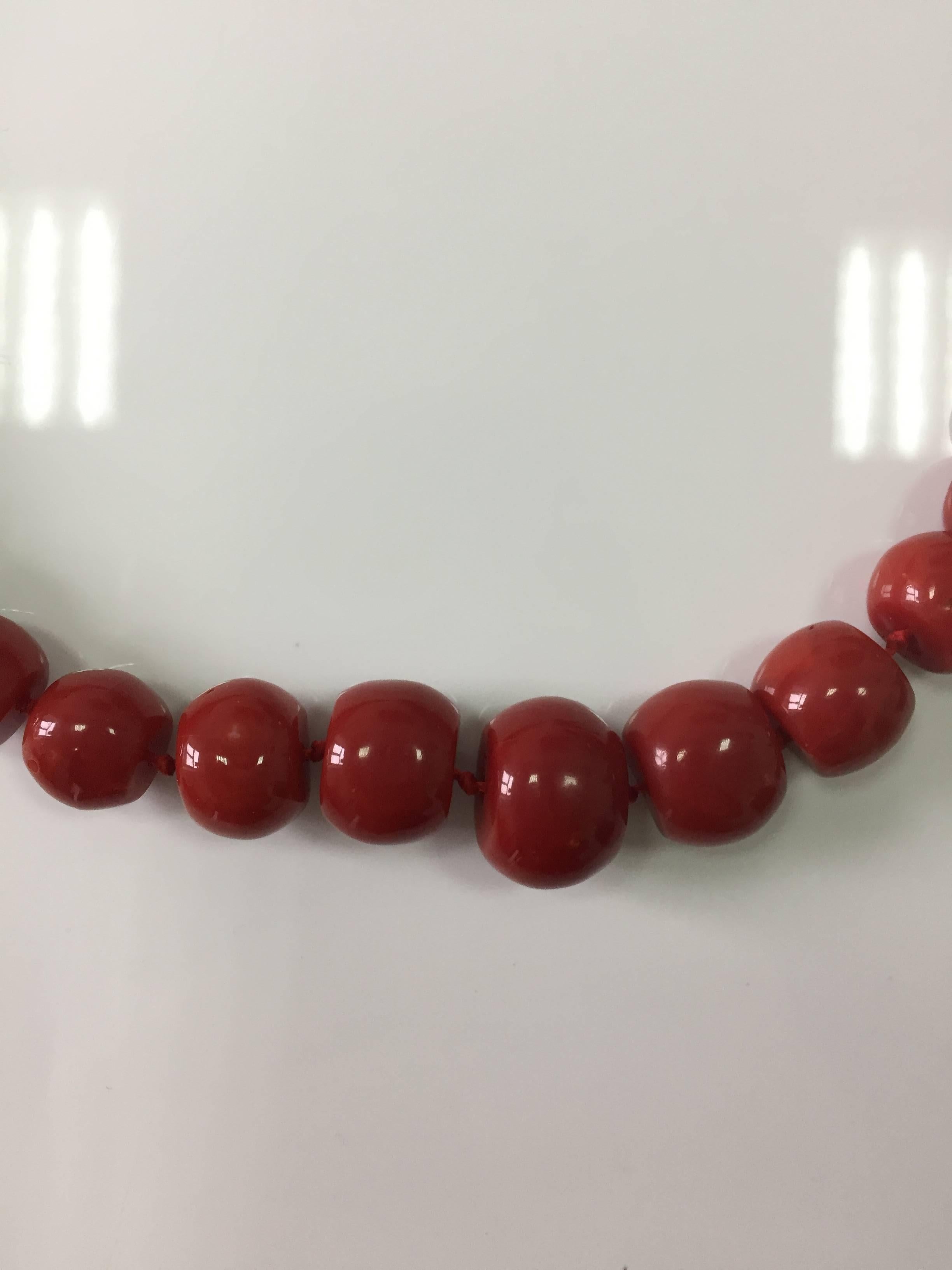 Women's 1960 Natural Aka Red Coral Gold Necklace
