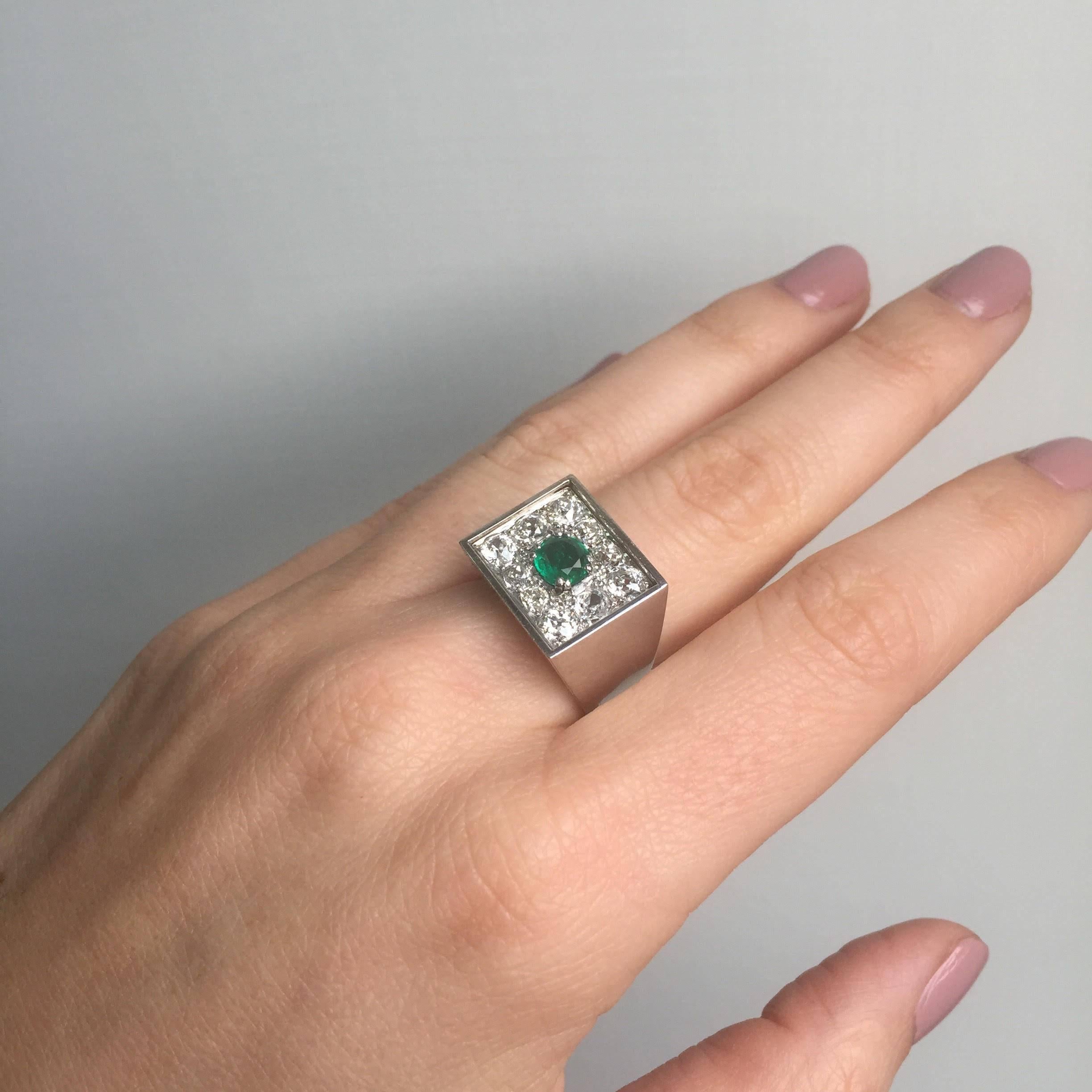 Art Deco Colombian Emerald Diamond Platinum Ring 2