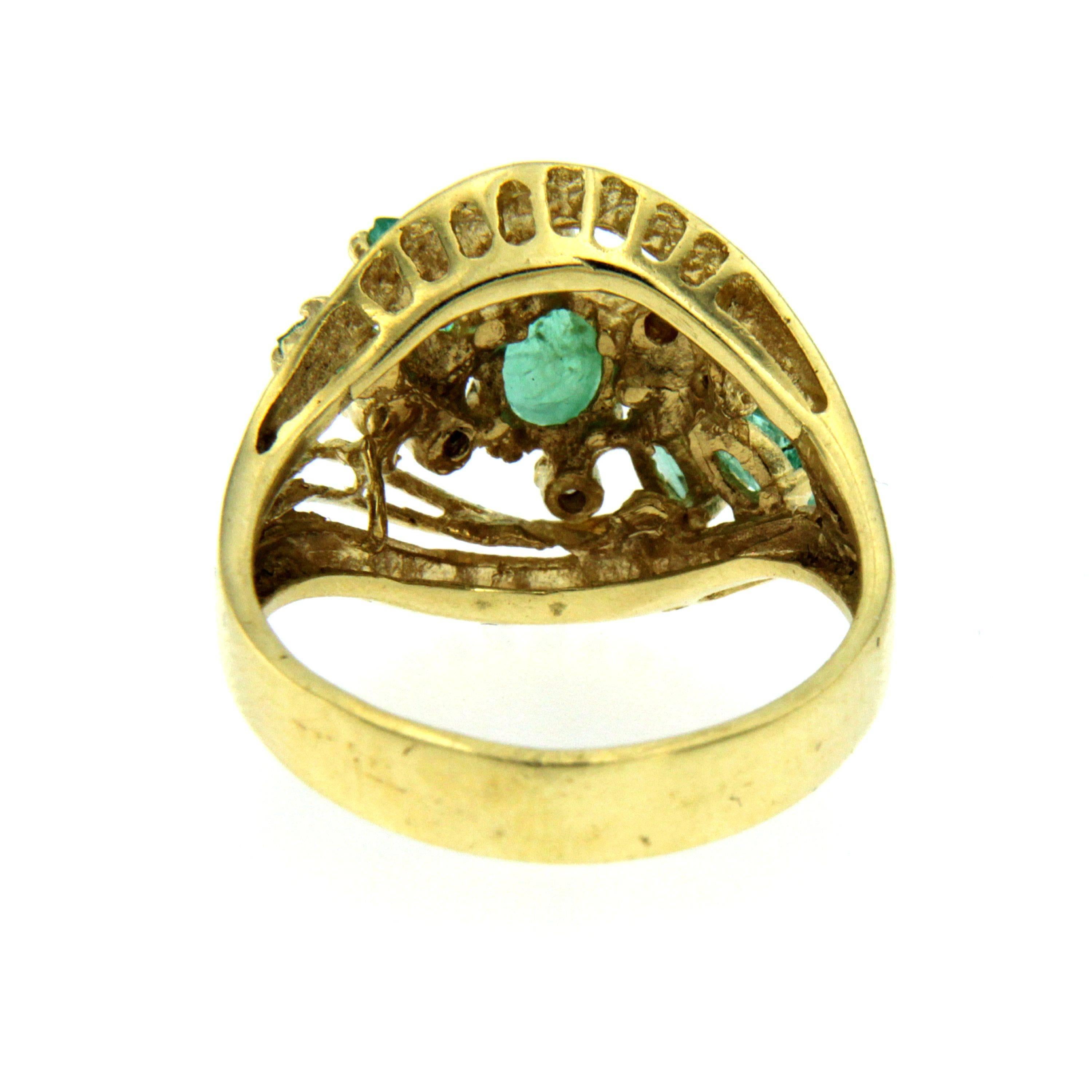 Women's Retro Emerald Diamond Gold Ring