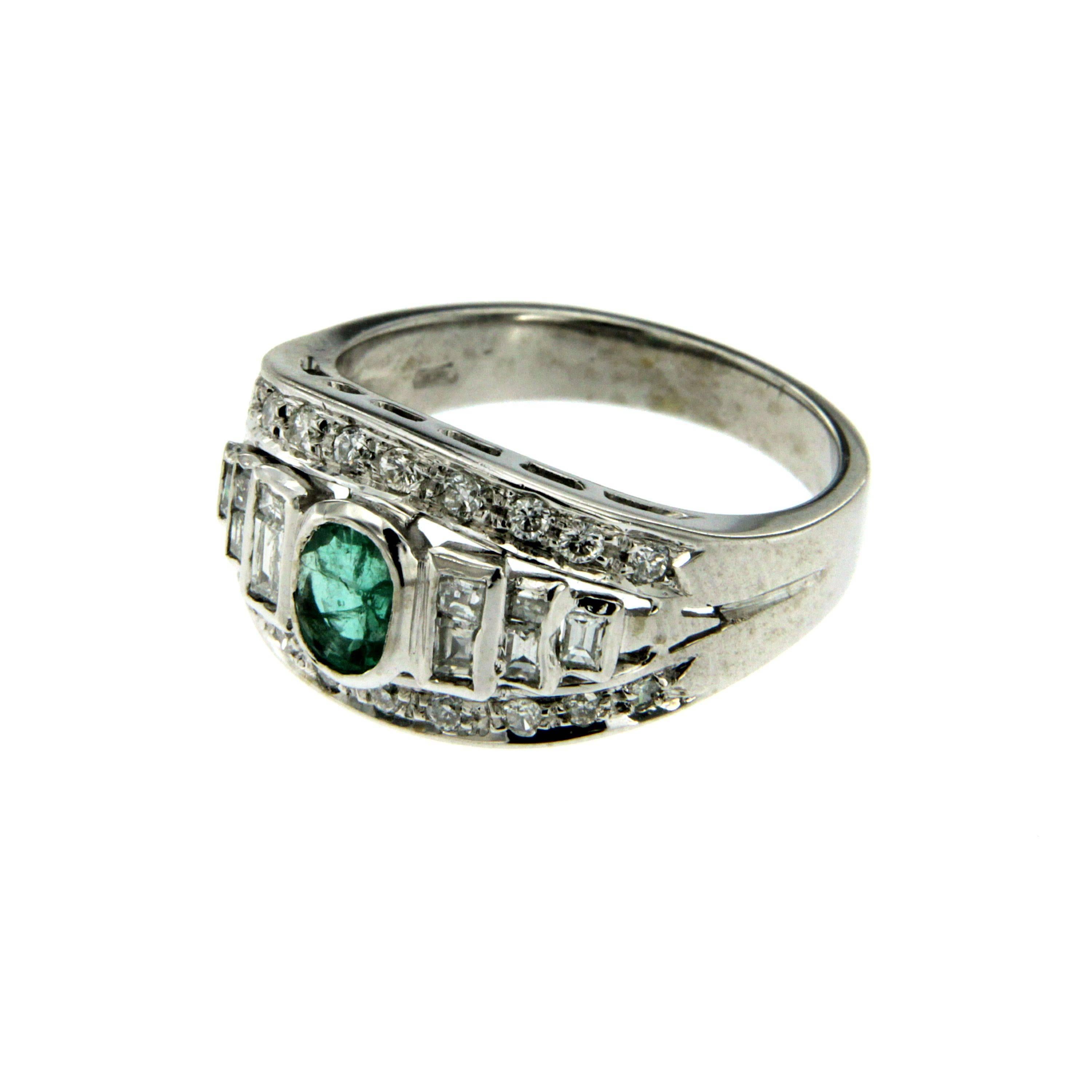 Emerald Diamond Gold Ring In Excellent Condition In Napoli, Italy