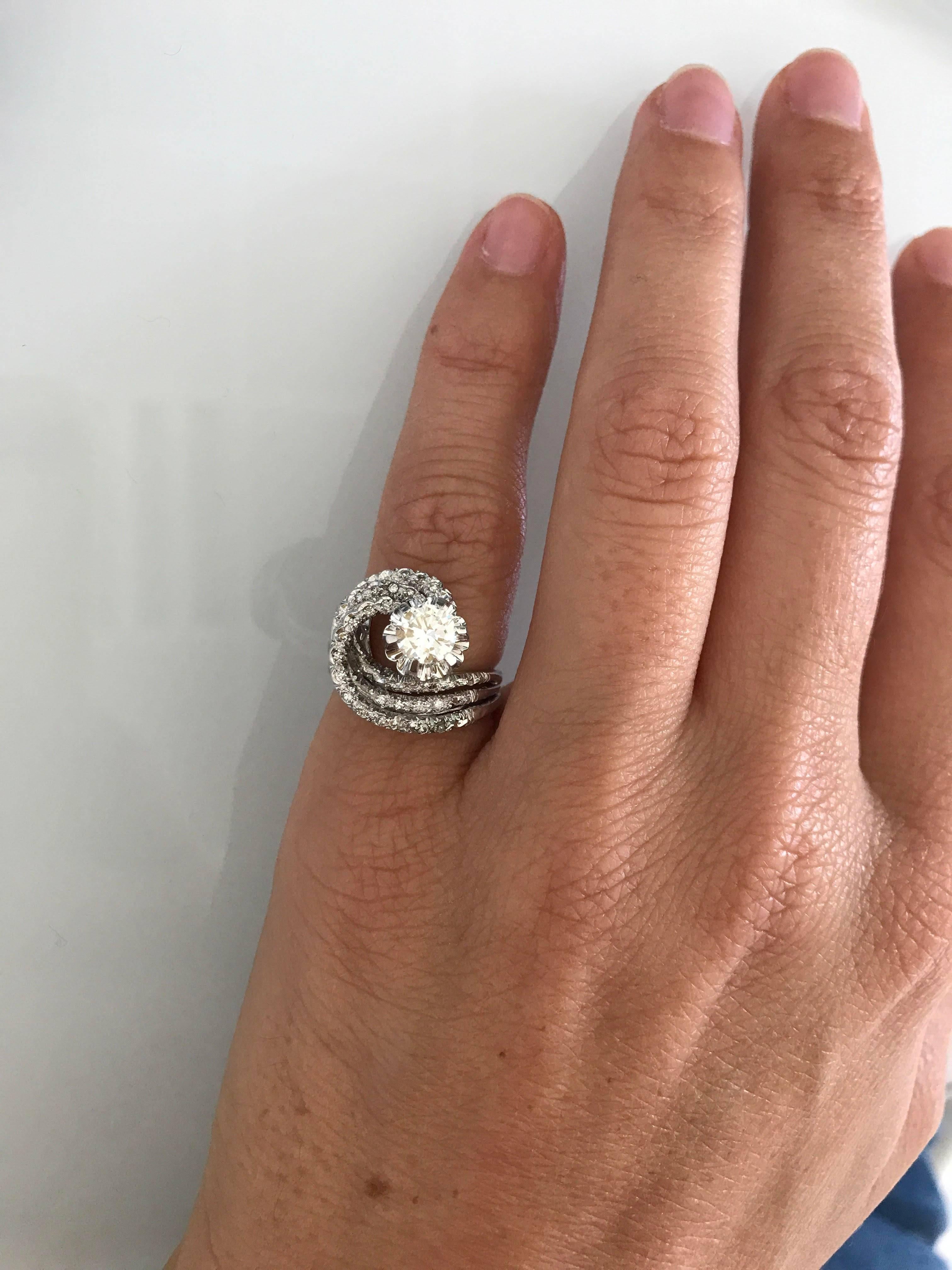 Vintage Diamond Gold Engagement Ring 2