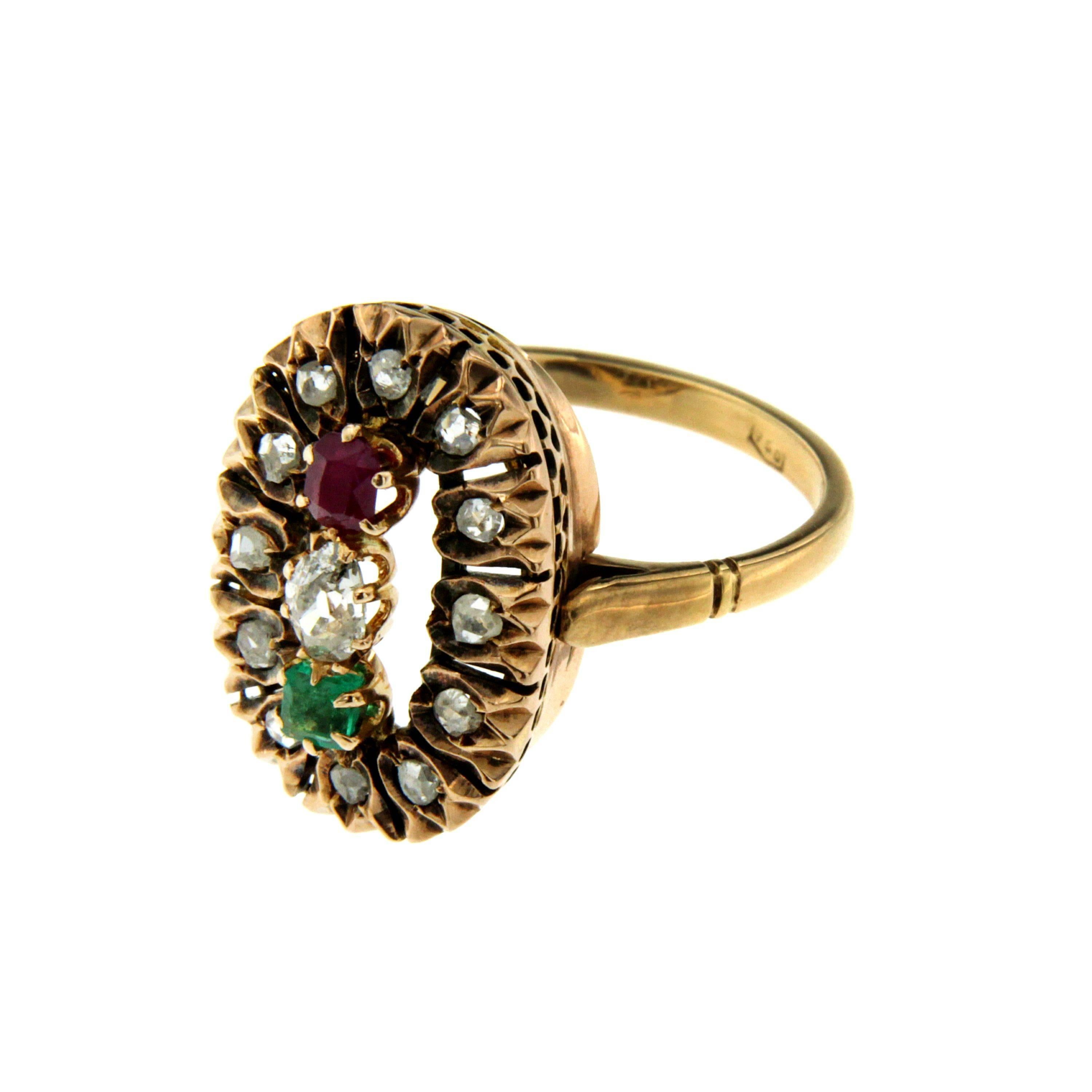 Antique Italian Tricolor Gold Ring In Excellent Condition In Napoli, Italy