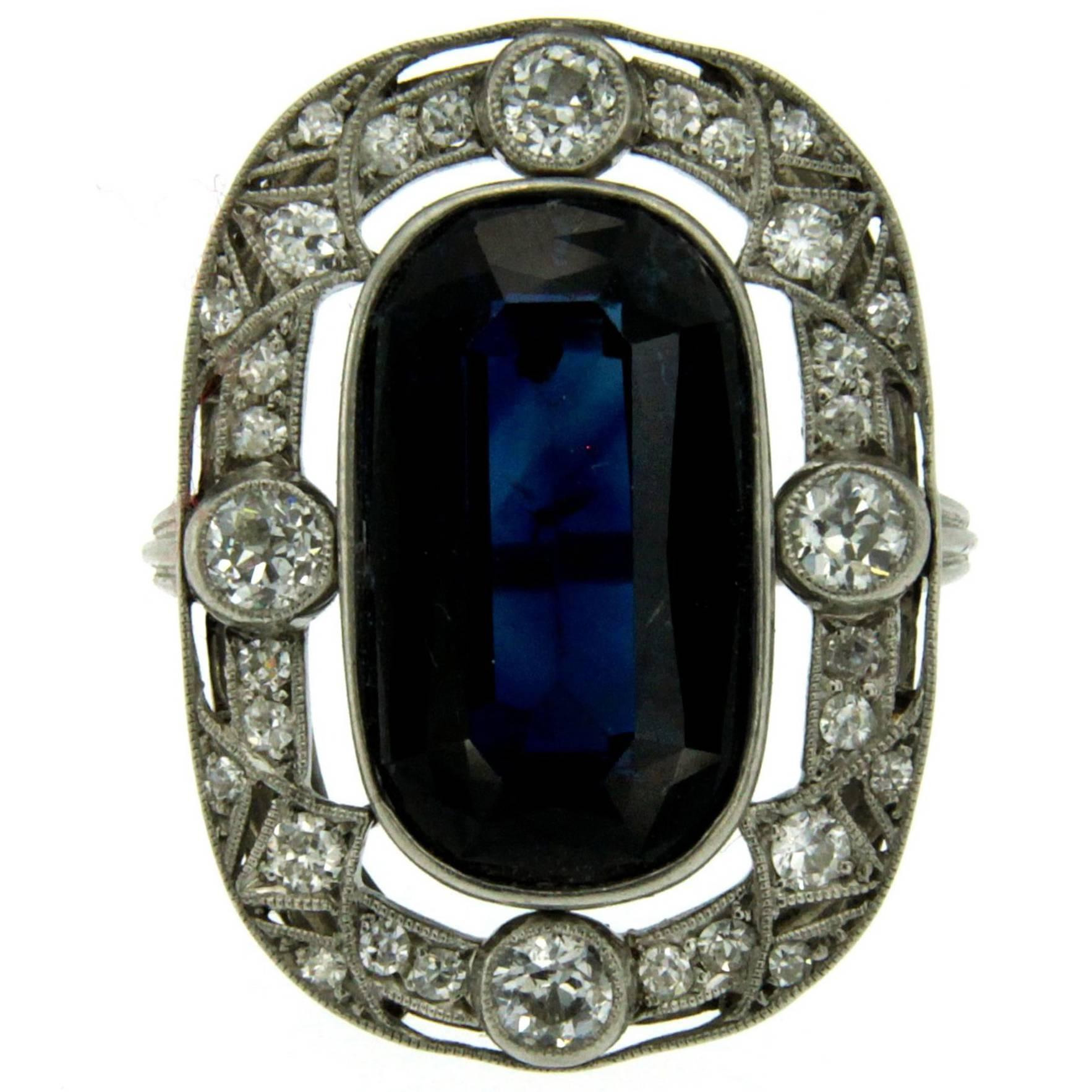 Art Deco 10 Carat Sapphire Diamond Platinum Ring In Excellent Condition In Napoli, Italy