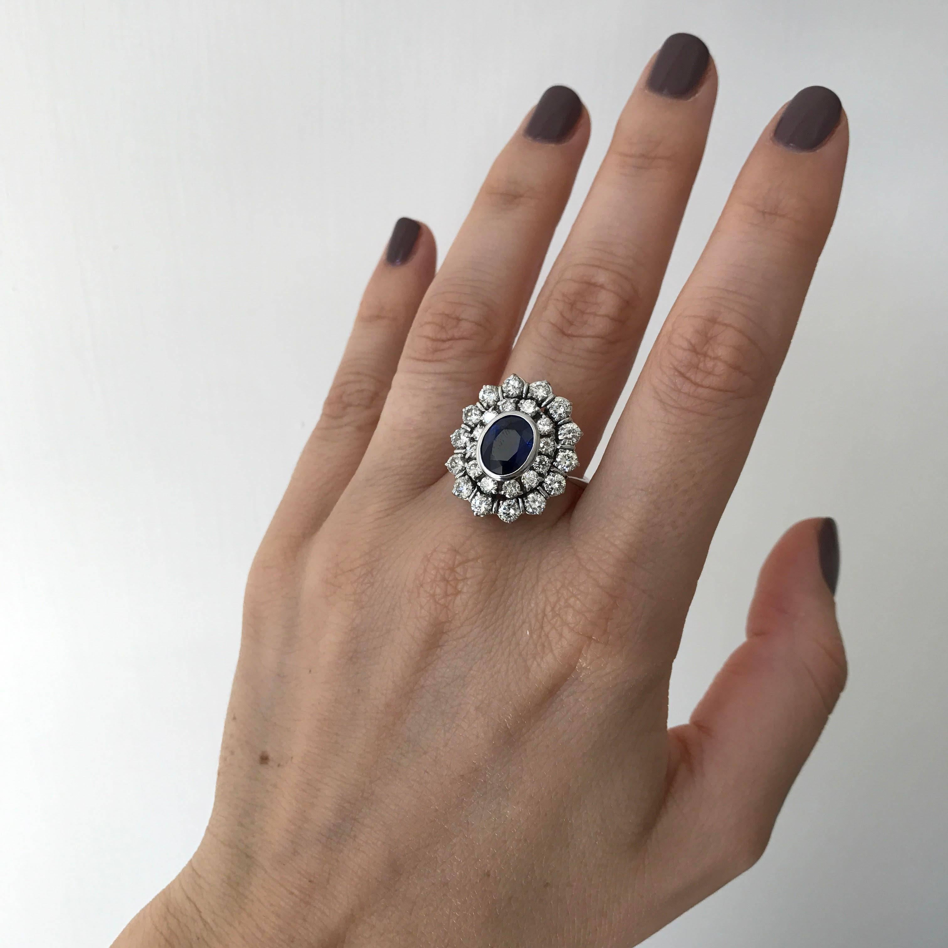 Vintage 3 Carat Sapphire Diamond Gold Ring 2