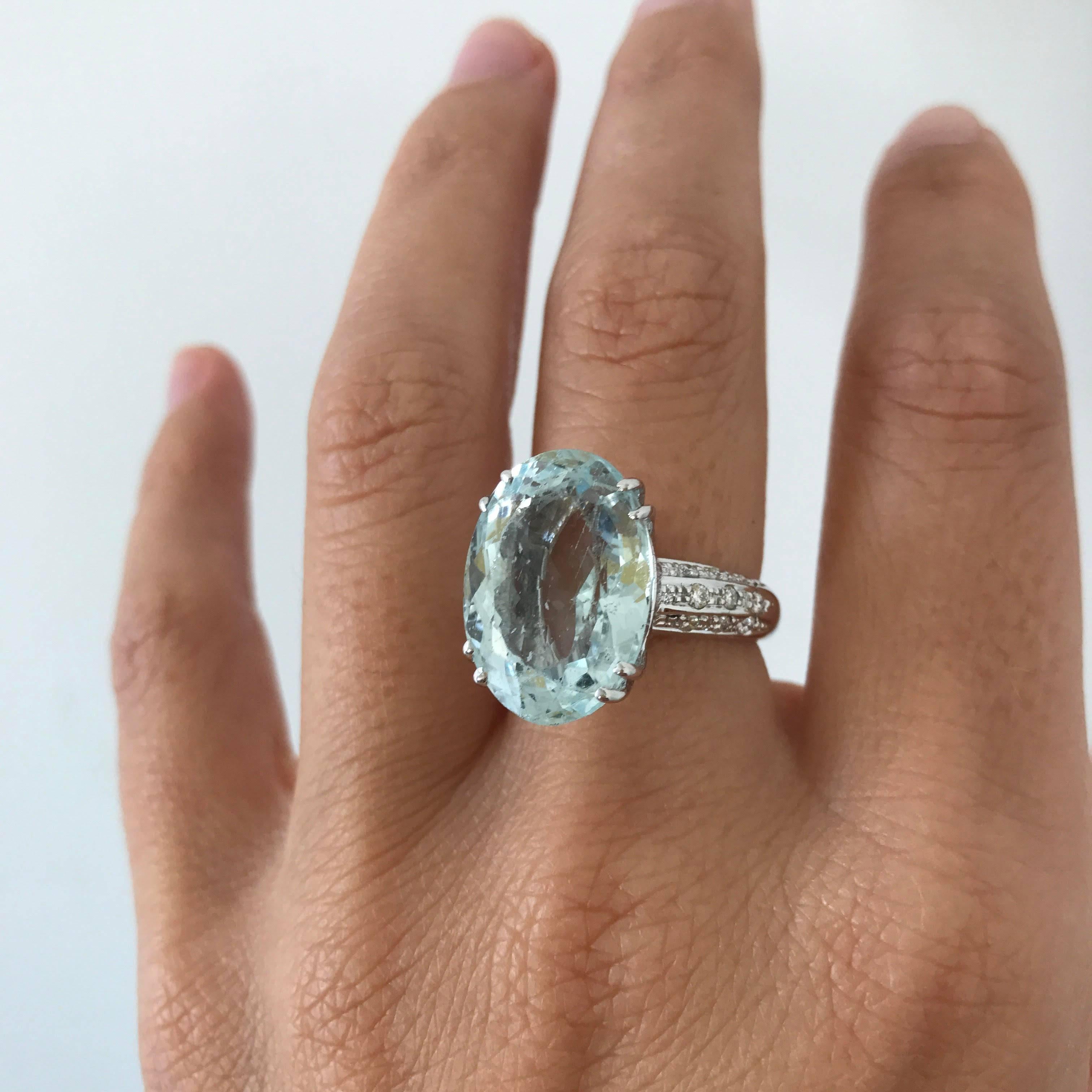 Women's Vintage 5 carats Aquamarine Diamond Gold Ring