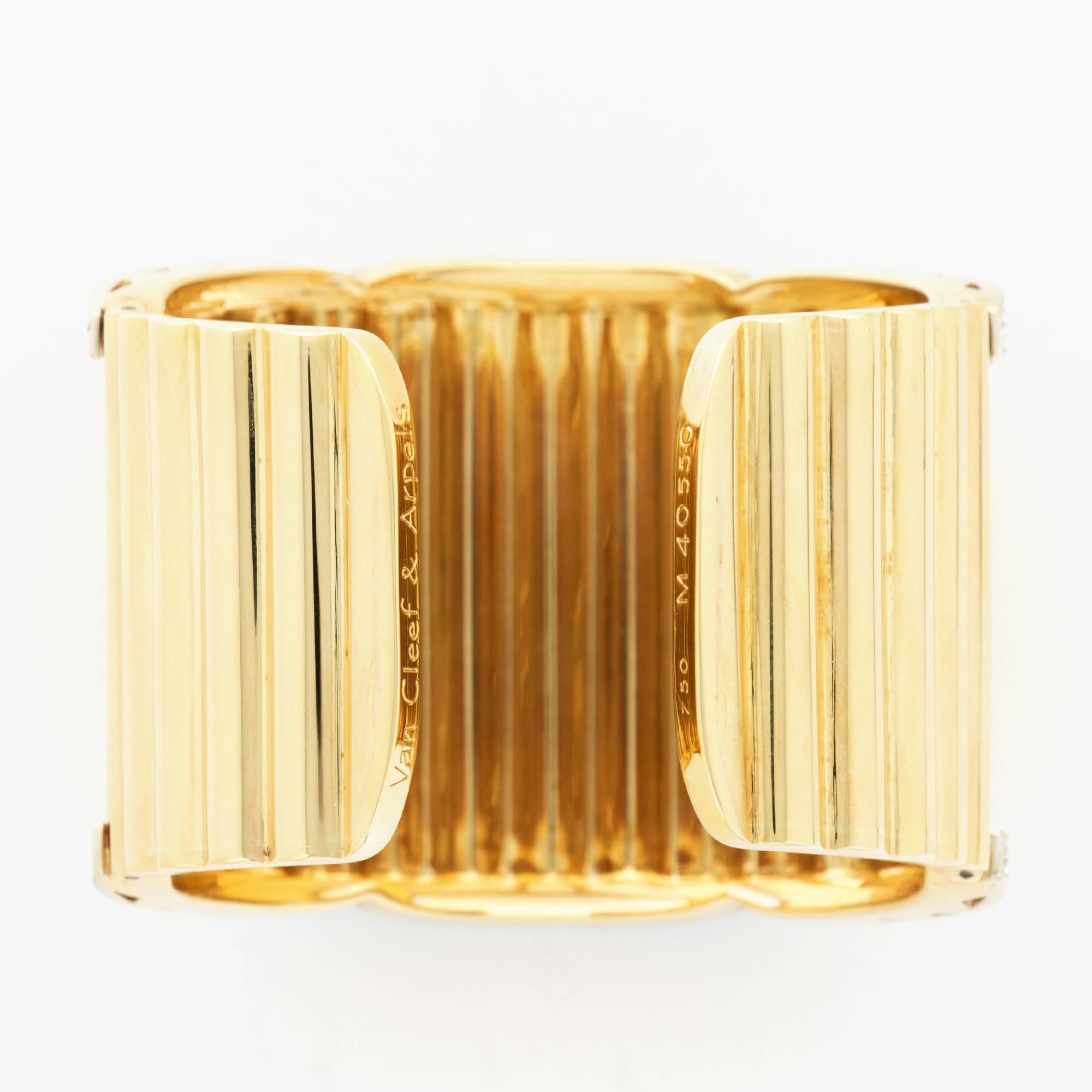Van Cleef & Arpels Yellow Gold Diamond Cuff Bangle Bracelet  In Excellent Condition For Sale In Beverly Hills, CA