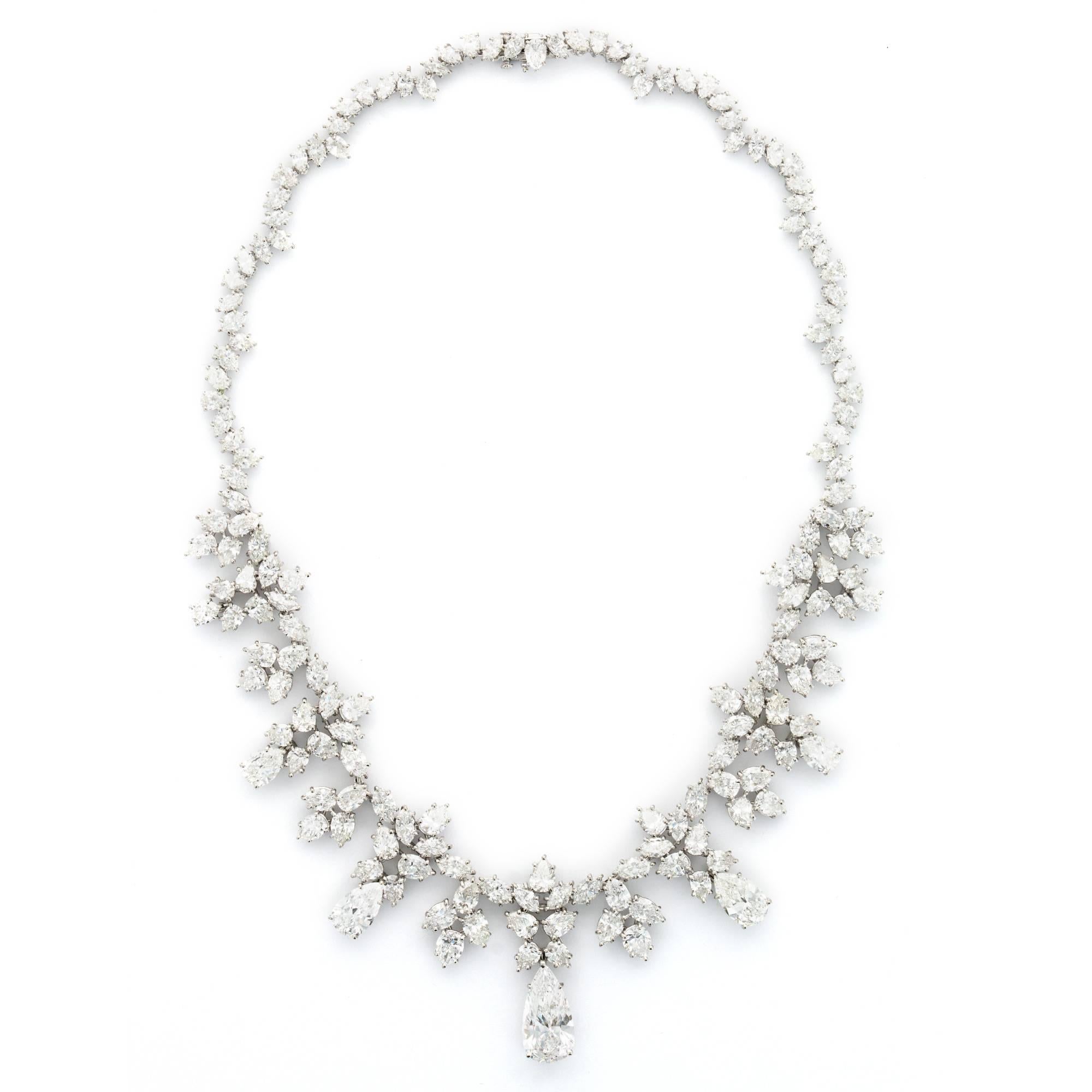 Harry Winston Diamond Platinum Pear-Shape Drop Necklace  In Excellent Condition In Beverly Hills, CA