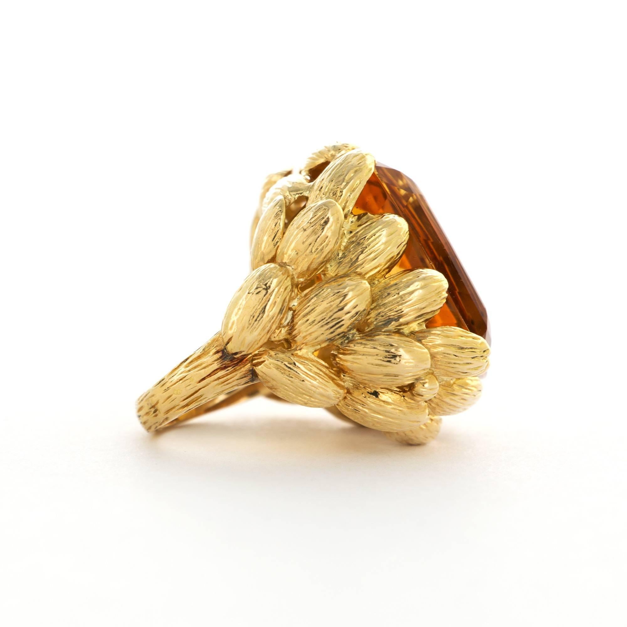 Modern Chaumet Paris 18 Karat Yellow Gold Citrine Ring For Sale