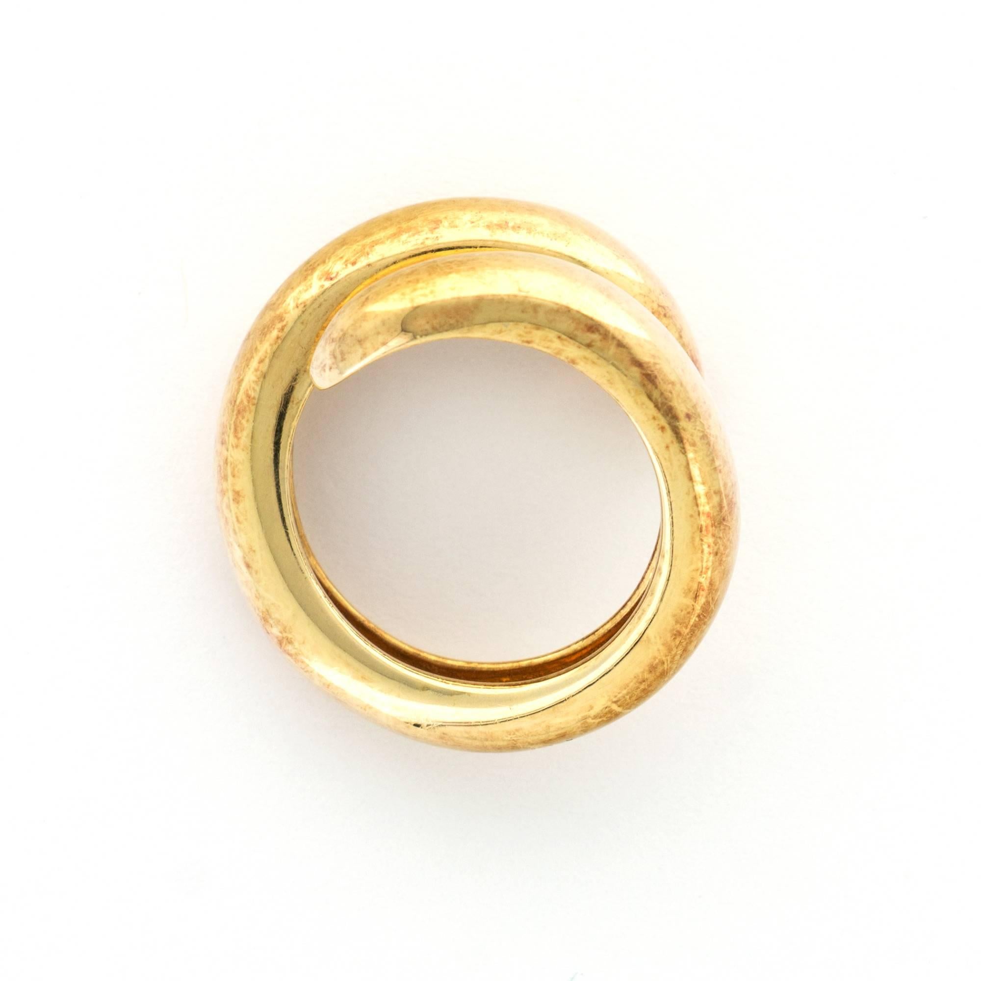 Women's Chaumet Paris 18 Karat Yellow Gold Snake-Design Ring For Sale