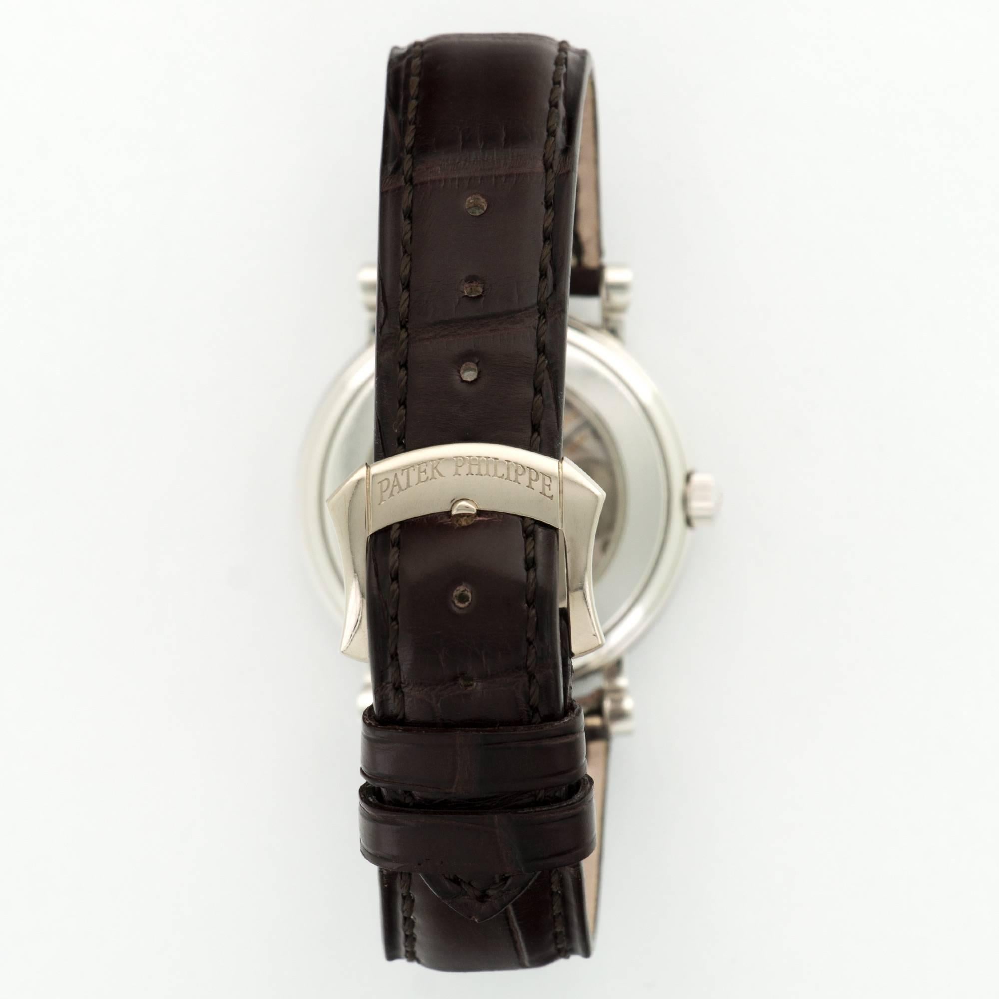 Patek Philippe White Gold Diamond Calatrava Manual Wristwatch Ref 4959 In Excellent Condition In Beverly Hills, CA