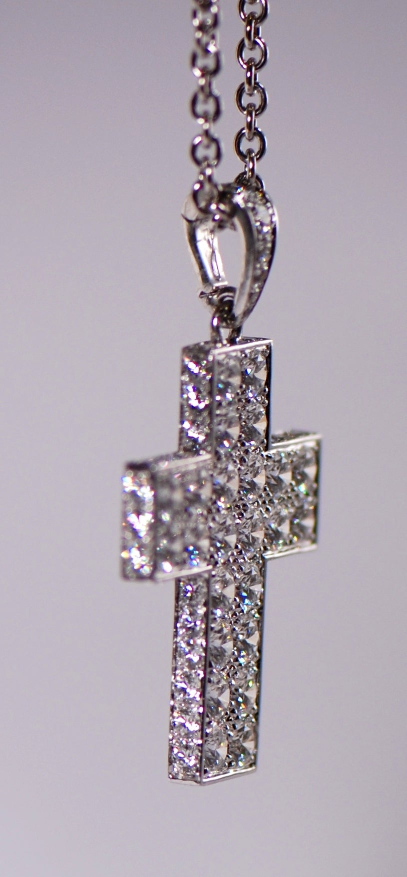 Cartier Diamond Cross Necklace In Excellent Condition In Frankfurt, DE