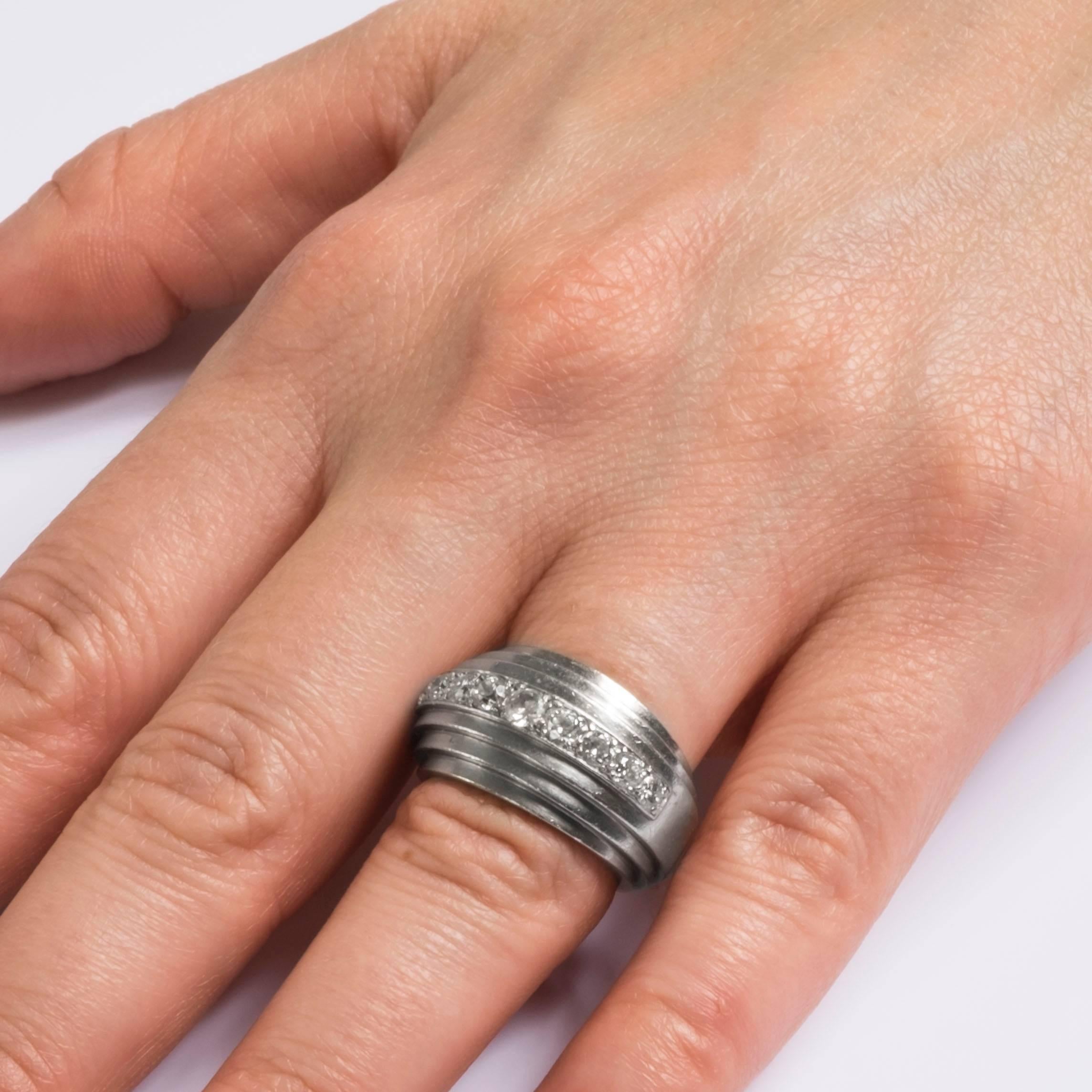 1930s Rene Boivin Diamond Platinum Ring In Good Condition For Sale In Paris, FR