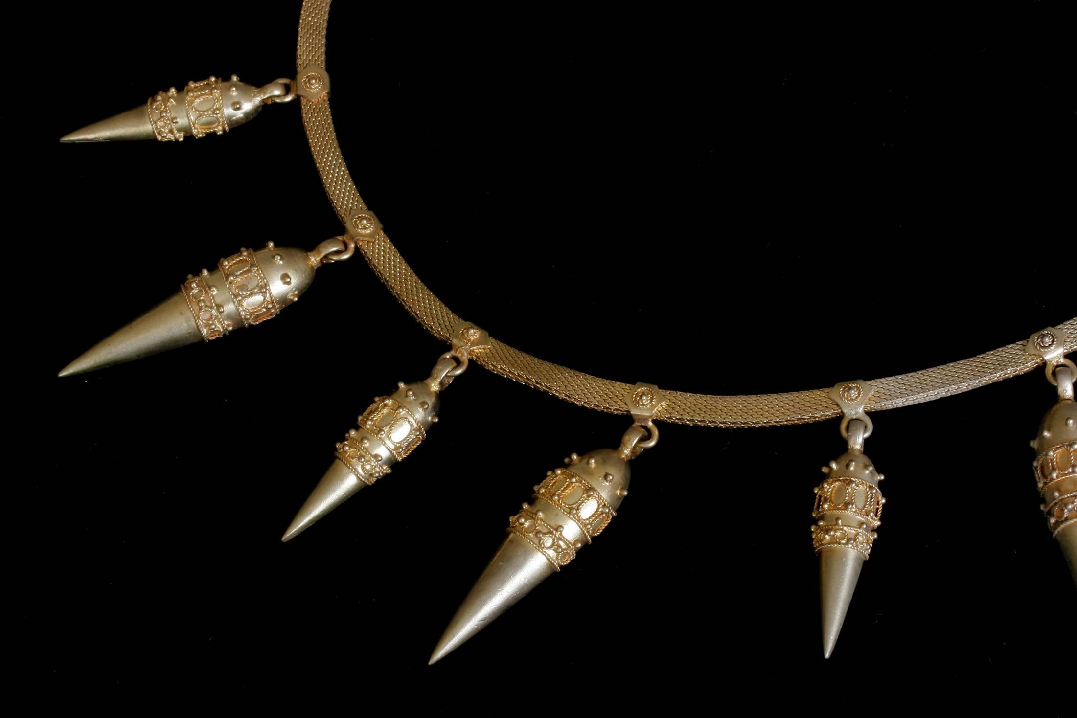 Victorian Etruscan Revival Amphora Collar In Good Condition In New York, NY
