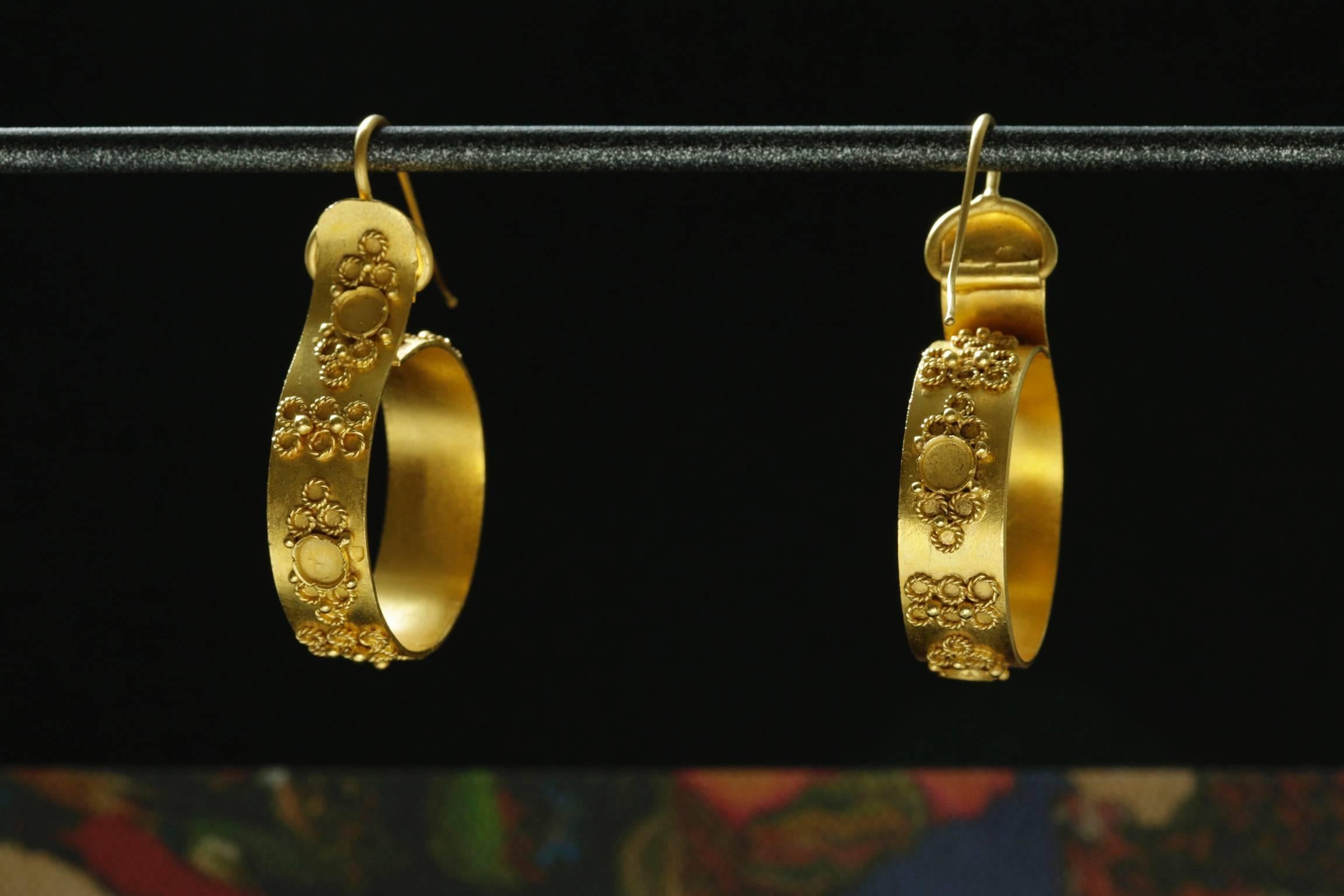 Women's Victorian Pinchbeck Hoop Earrings For Sale