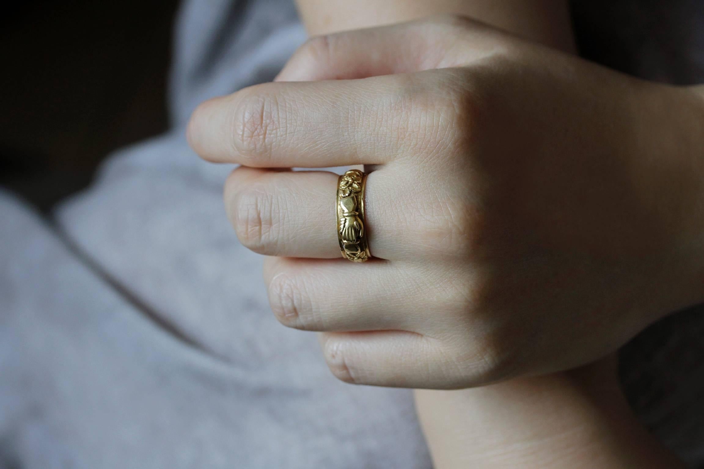 Georgian Gold Clasped Hands Ring 1