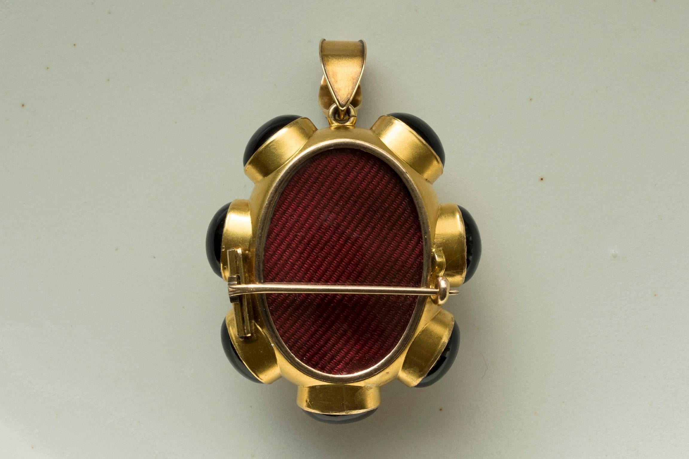 Women's or Men's Victorian Banded Agate Gold Pendant with Locket Back For Sale