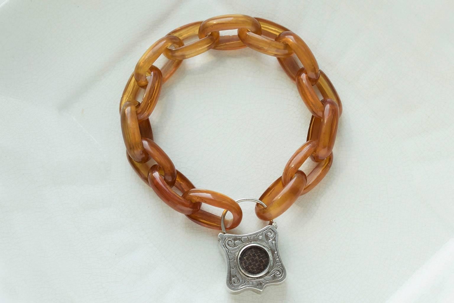 Victorian Scottish Agate Padlock Bracelet In Good Condition For Sale In New York, NY