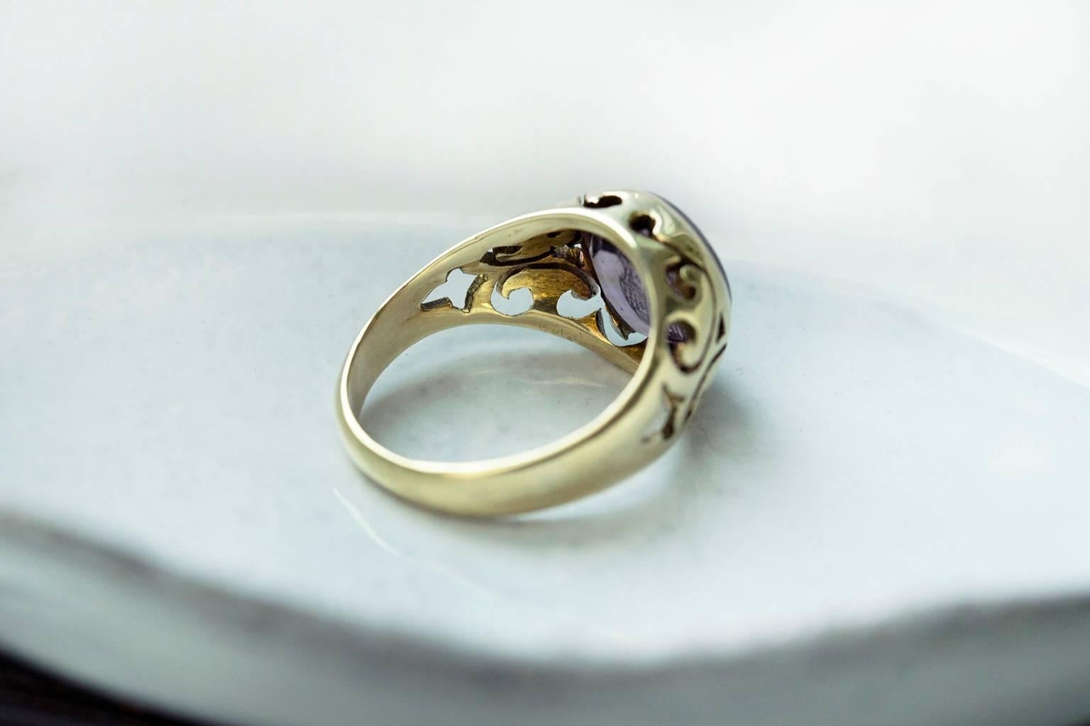 Women's or Men's Edwardian Amethyst Crest Intaglio Ring For Sale
