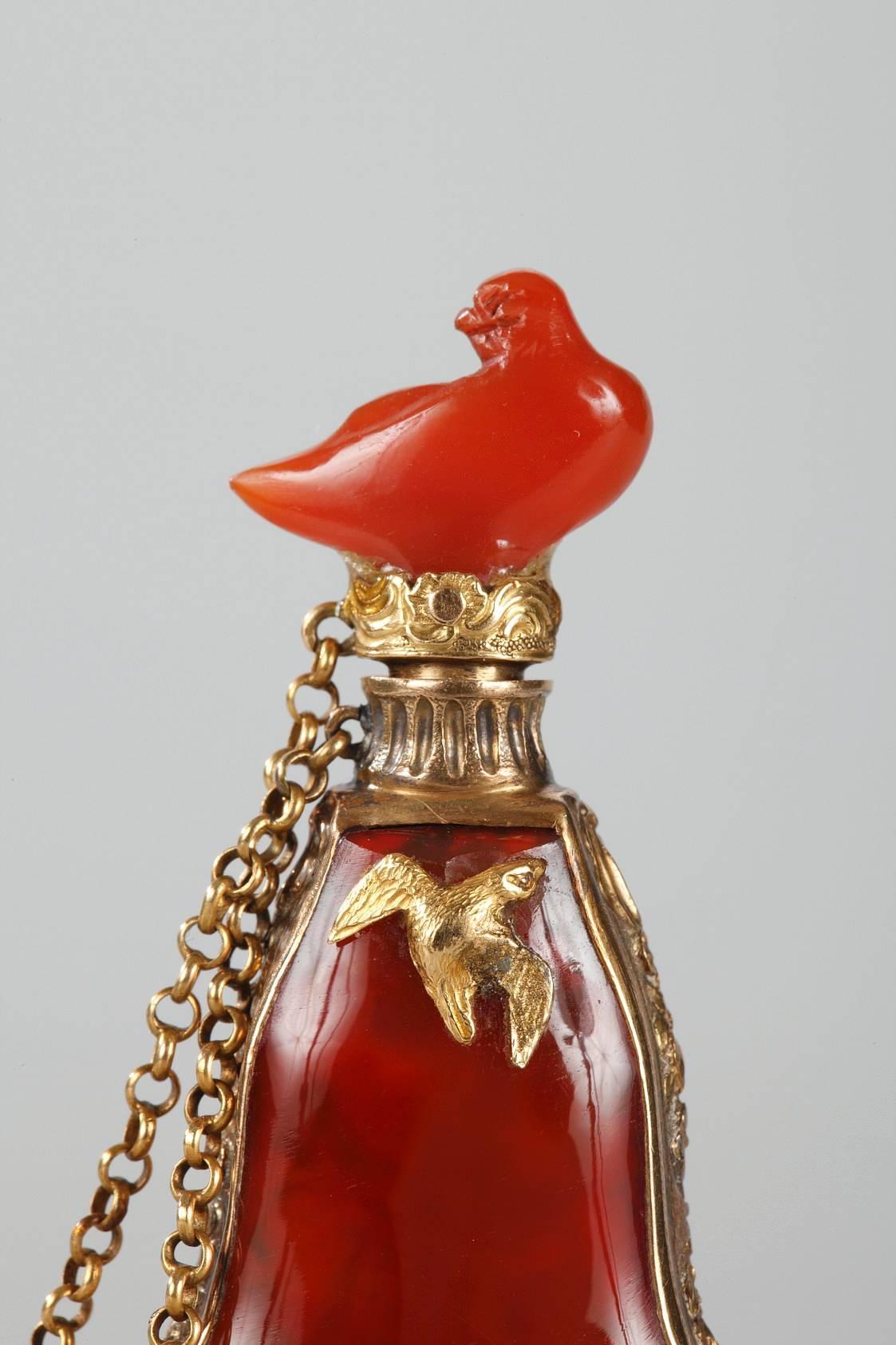 Mid 18th Century Carnelian Gemstone Gold Flask  In Excellent Condition For Sale In Paris, FR