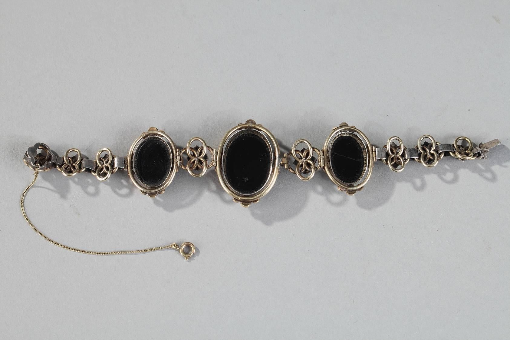 Mid-19th Century Silver-Gilt Bracelet with Micromosaic Medallions For Sale 5