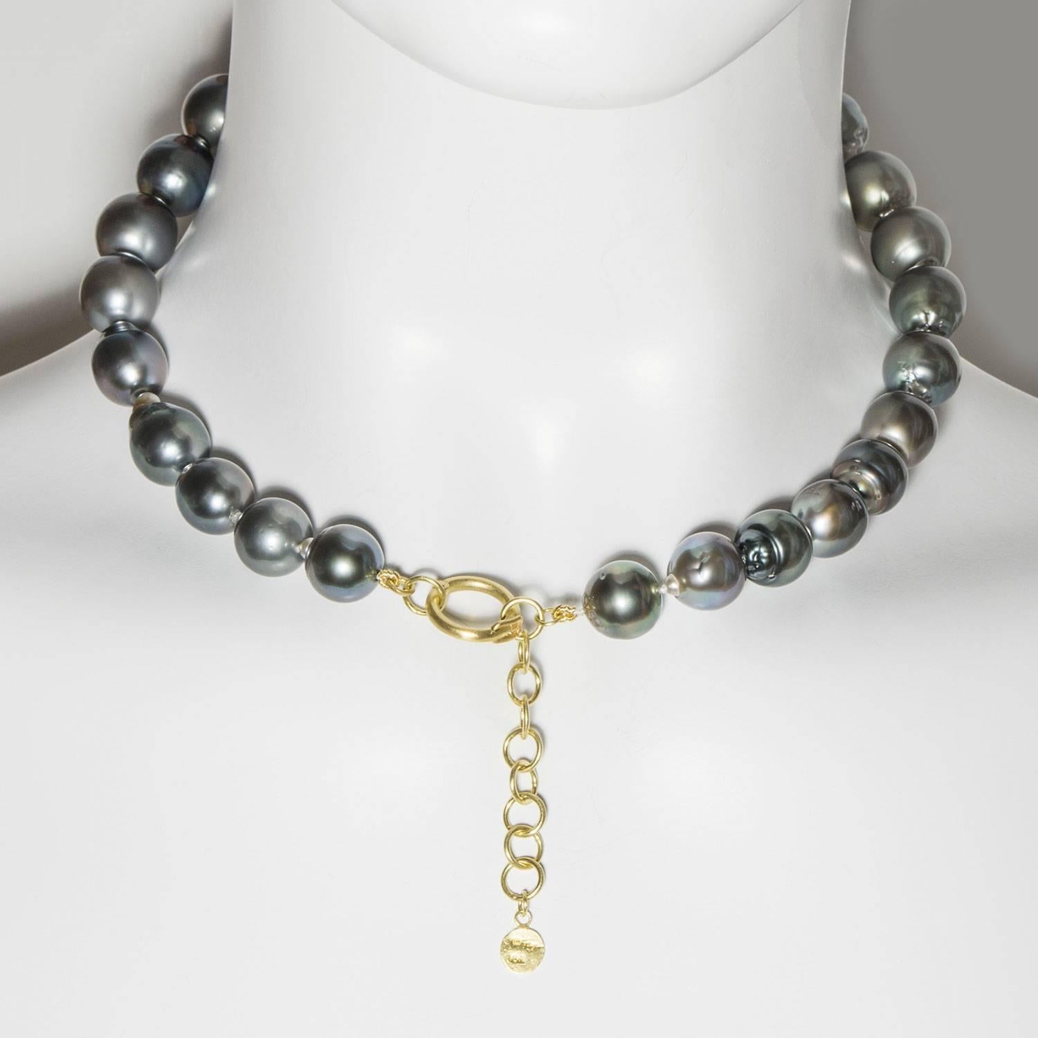 Faye Kim 18k Gold Black Tahitian Baroque Cultured Pearl Necklace In New Condition For Sale In Westport, CT