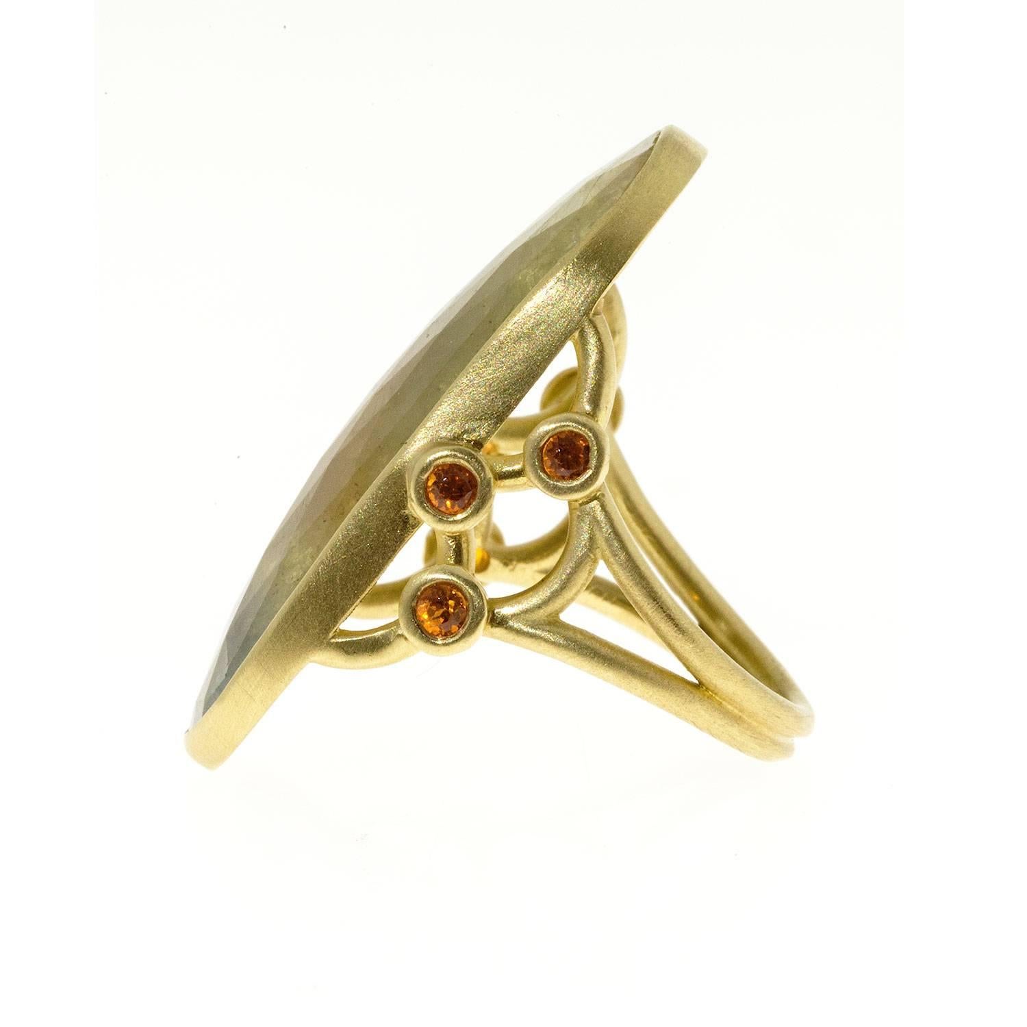 Contemporary Faye Kim Gold Green Sapphire Ring with Mandarin Garnets