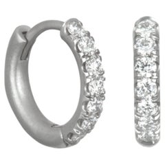 Faye Kim – Platin-Creolen mit Mikro-Pavé-Diamanten, 0,35 Karat