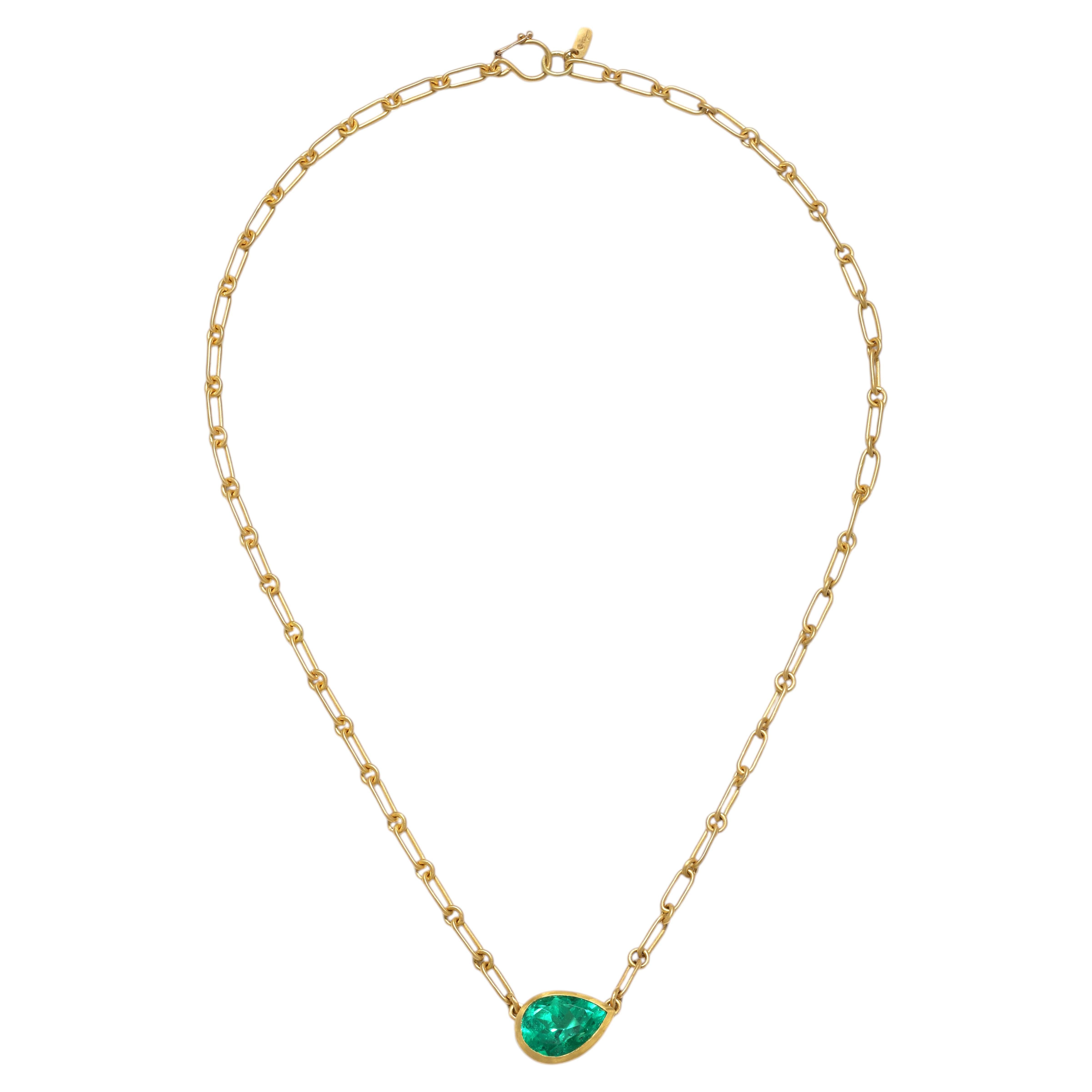 Faye Kim 22 Karat Gold Pear Shaped Colombian Emerald Necklace, 7.29cts
