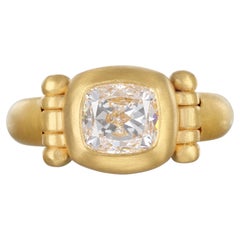 Faye Kim 22 Karat Gold 2.20 Carat Diamond Hinged Ring, Size 7.5