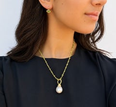 Faye Kim 18 Karat Gold White South Sea Pearl Pendant with Granulation Cap