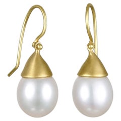 Faye Kim 18 Karat Gold White Freshwater Pearl Earrings with Teardrop Cap