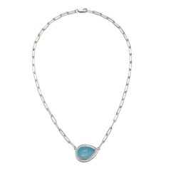 Collana Faye Kim in argento sterling con acquamarina a forma di pera e chiusura a graffetta