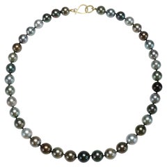 Faye Kim 18 Karat Gold Black Tahitian Cultured Pearl Necklace