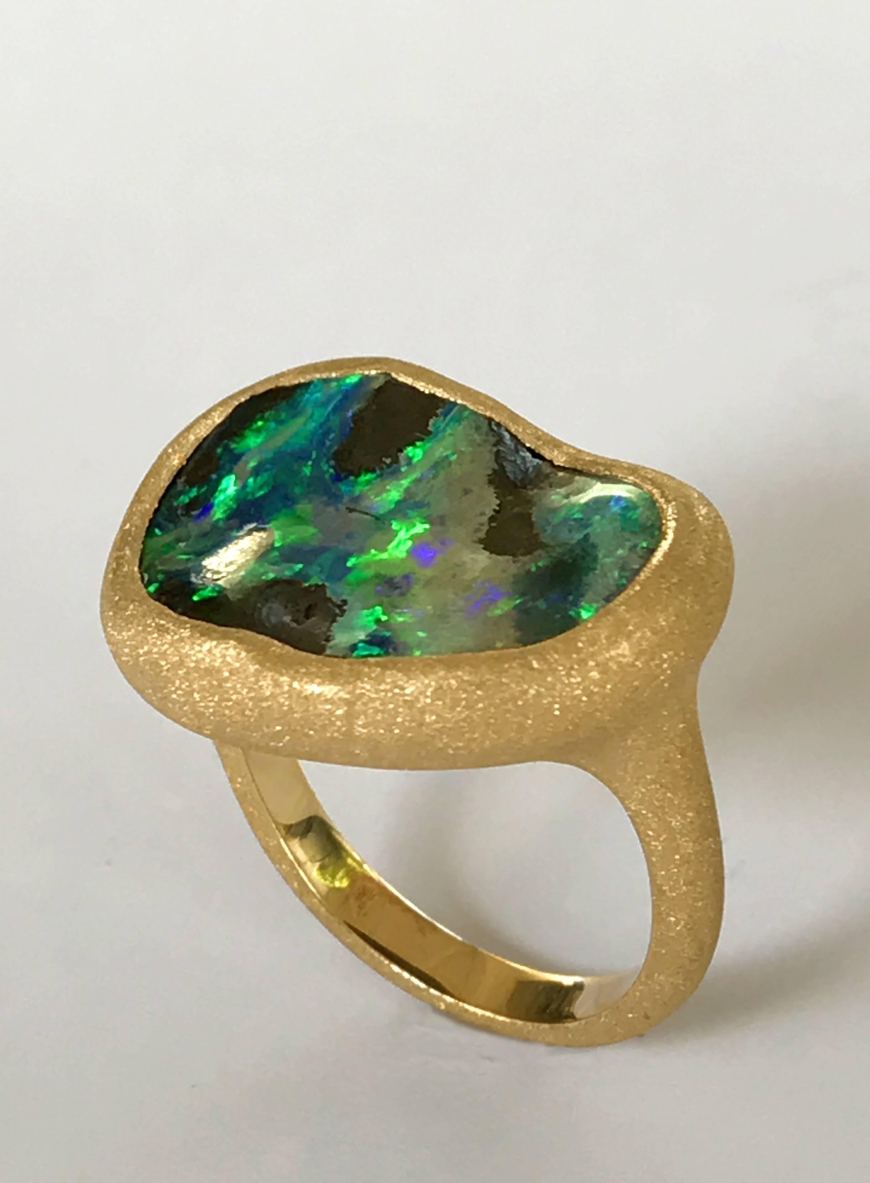 Women's Dalben Deep Boulder Opal Engraved Gold Ring